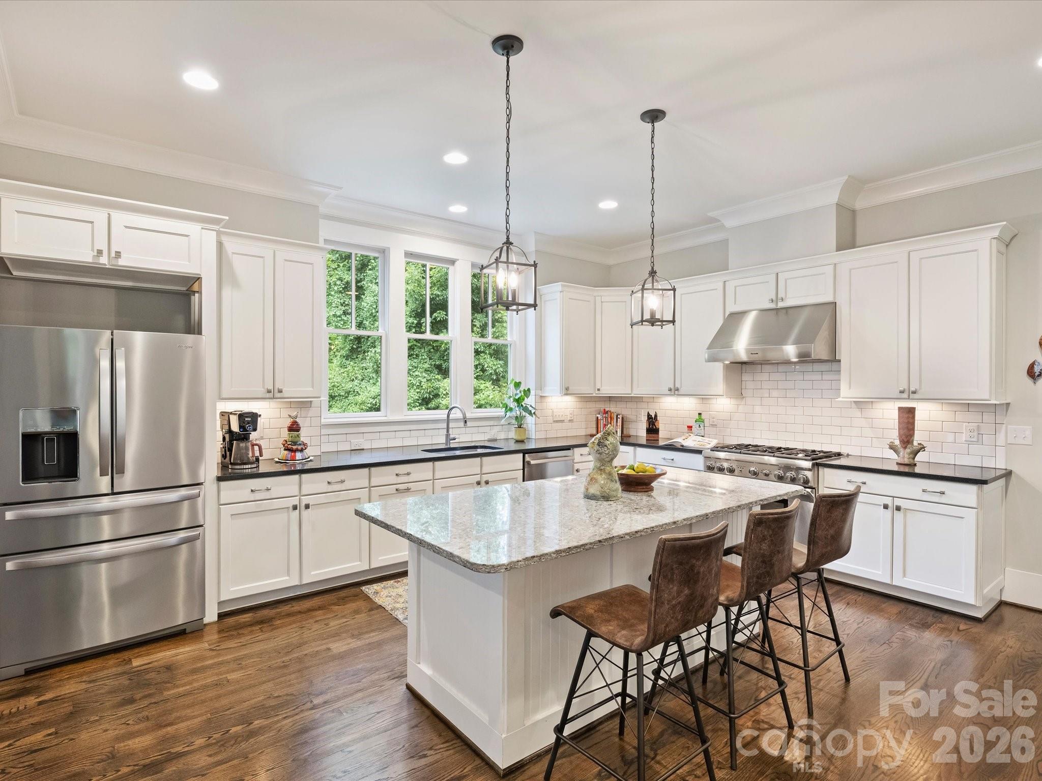516 Hillside Avenue — Charlotte