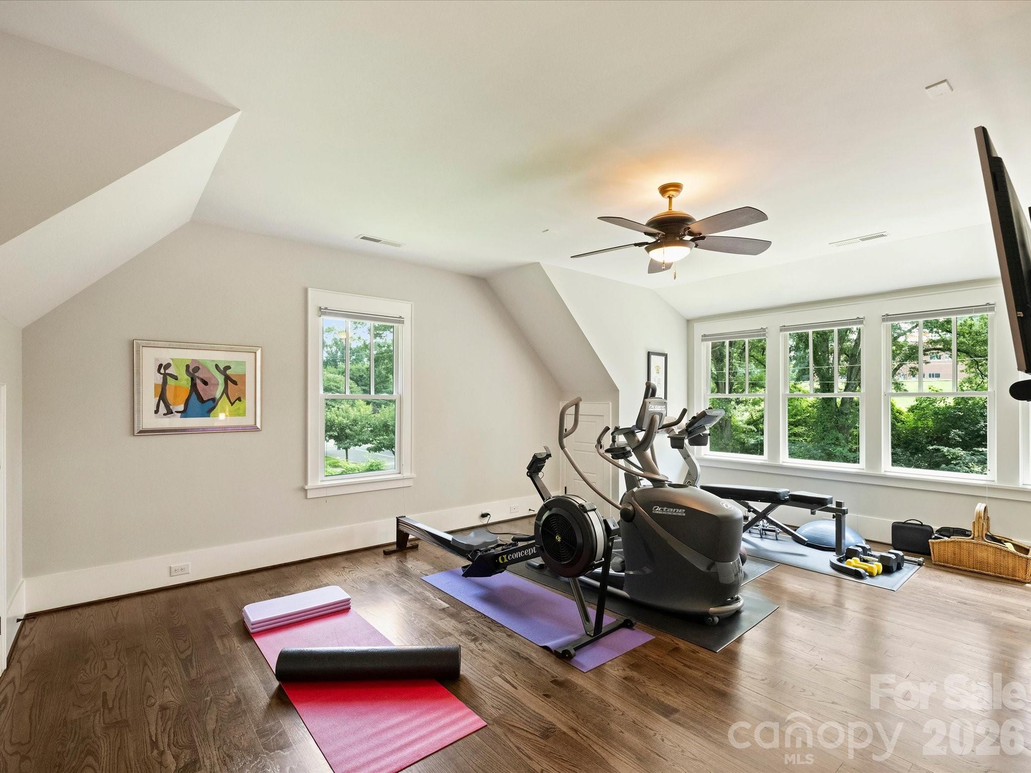 516 Hillside Avenue — Charlotte