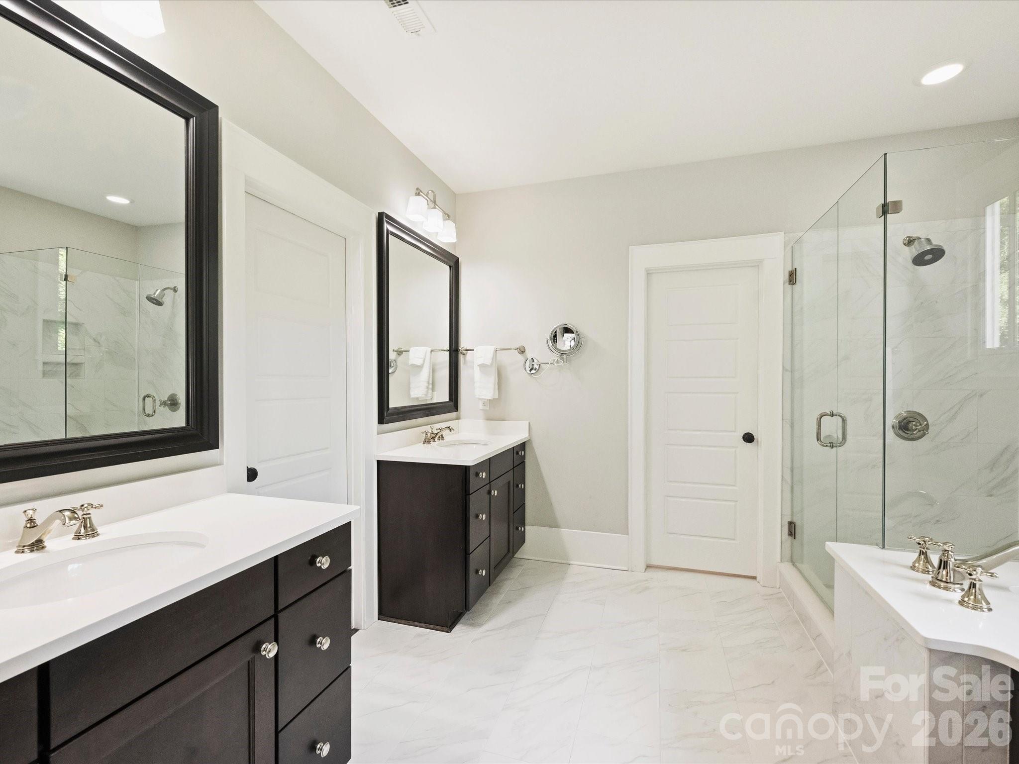 516 Hillside Avenue — Charlotte