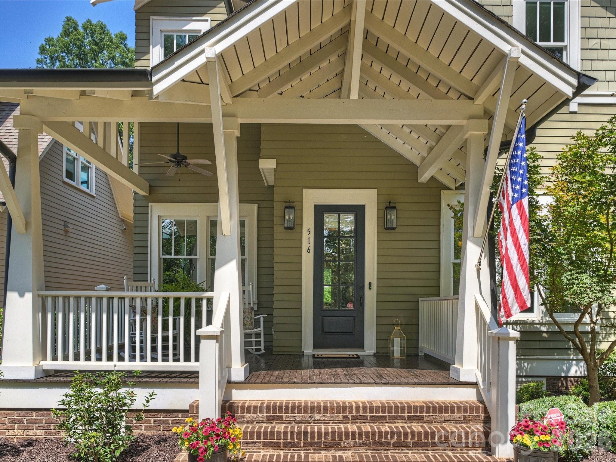 516 Hillside Avenue — Charlotte