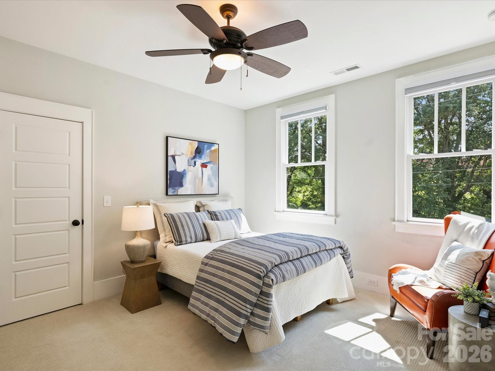 516 Hillside Avenue — Charlotte