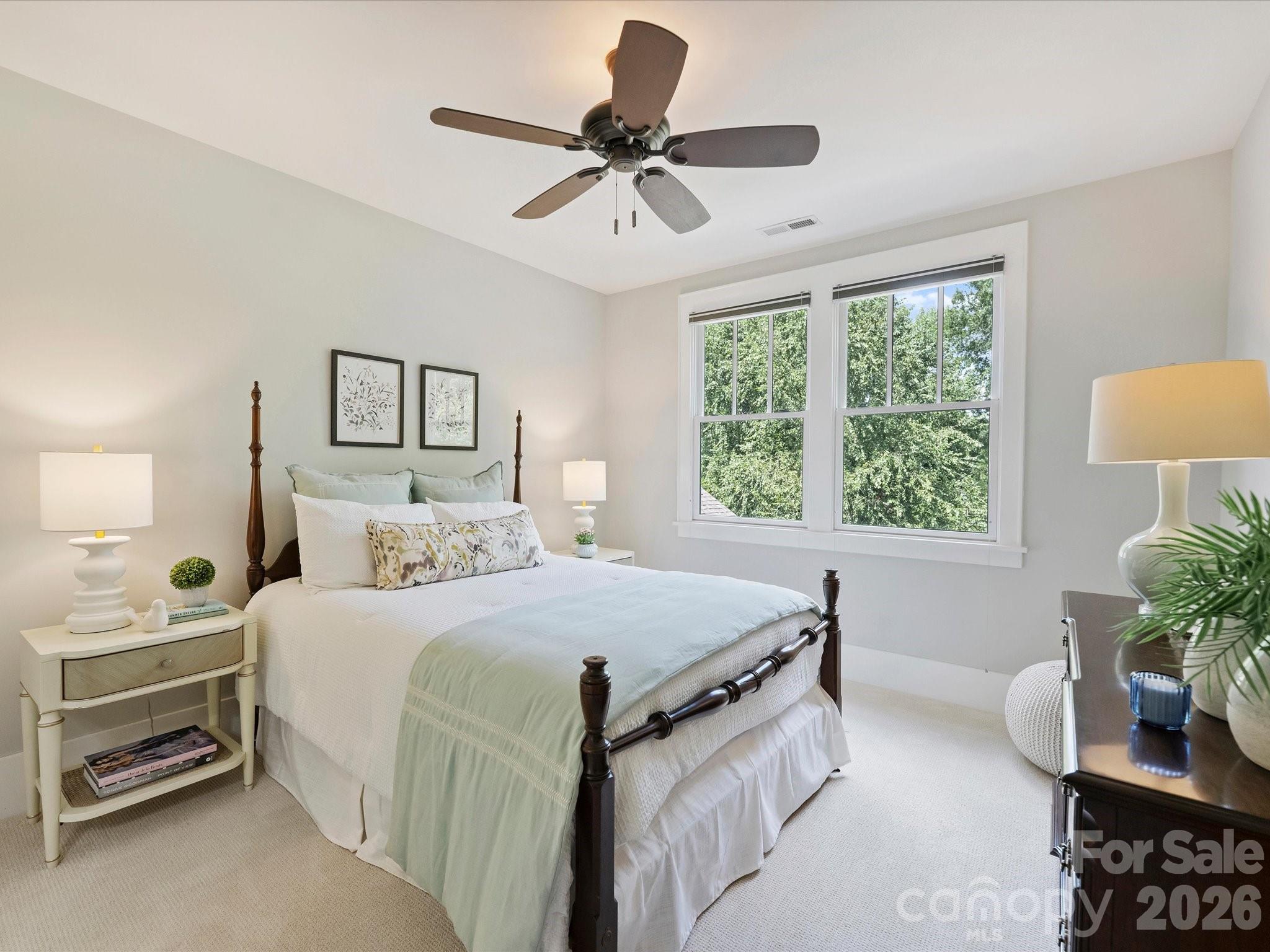 516 Hillside Avenue — Charlotte