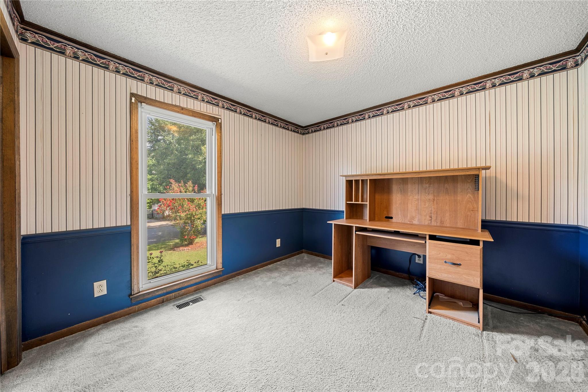 1810 Oak Hollow Road — Gastonia