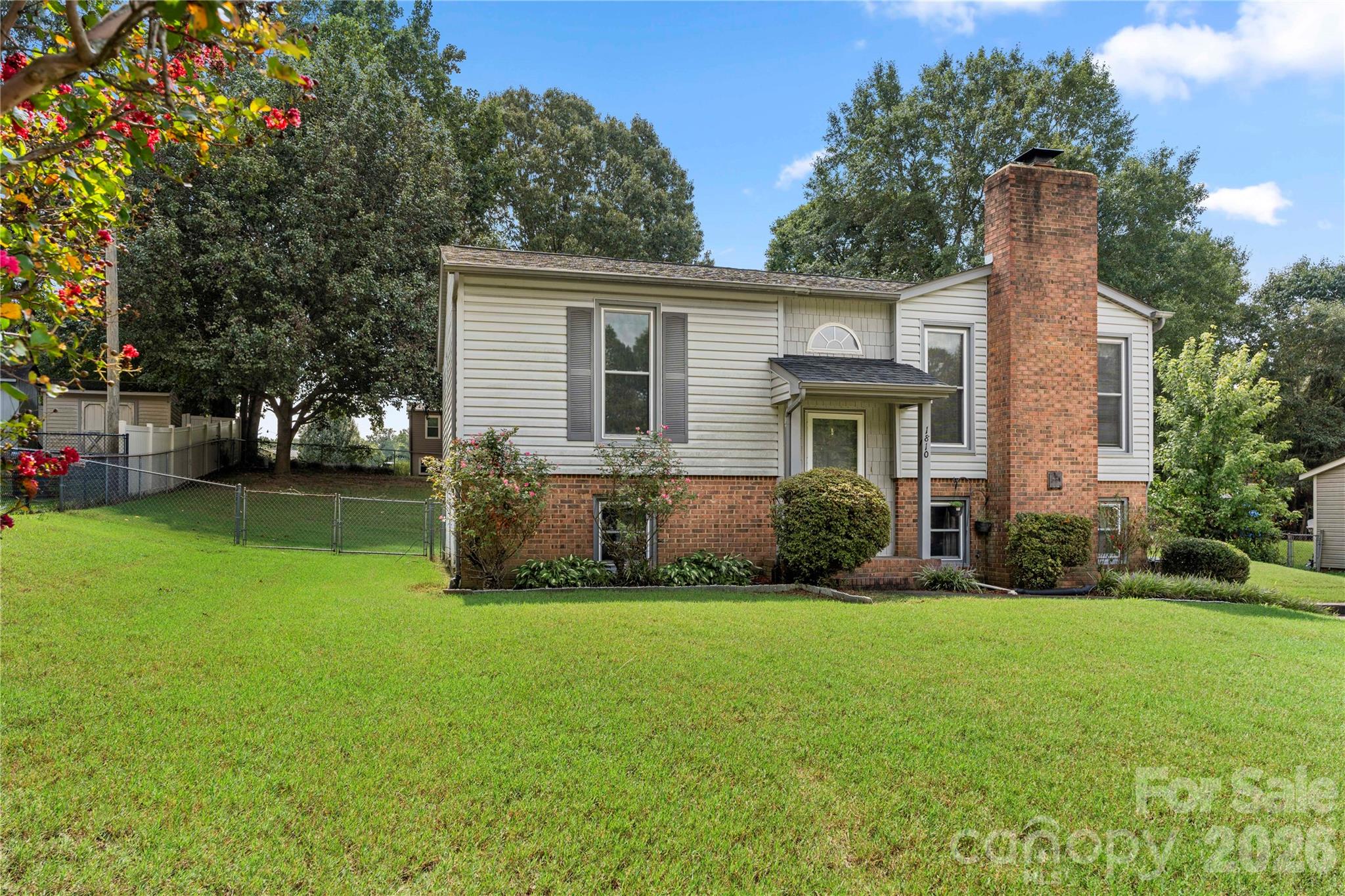 1810 Oak Hollow Road — Gastonia