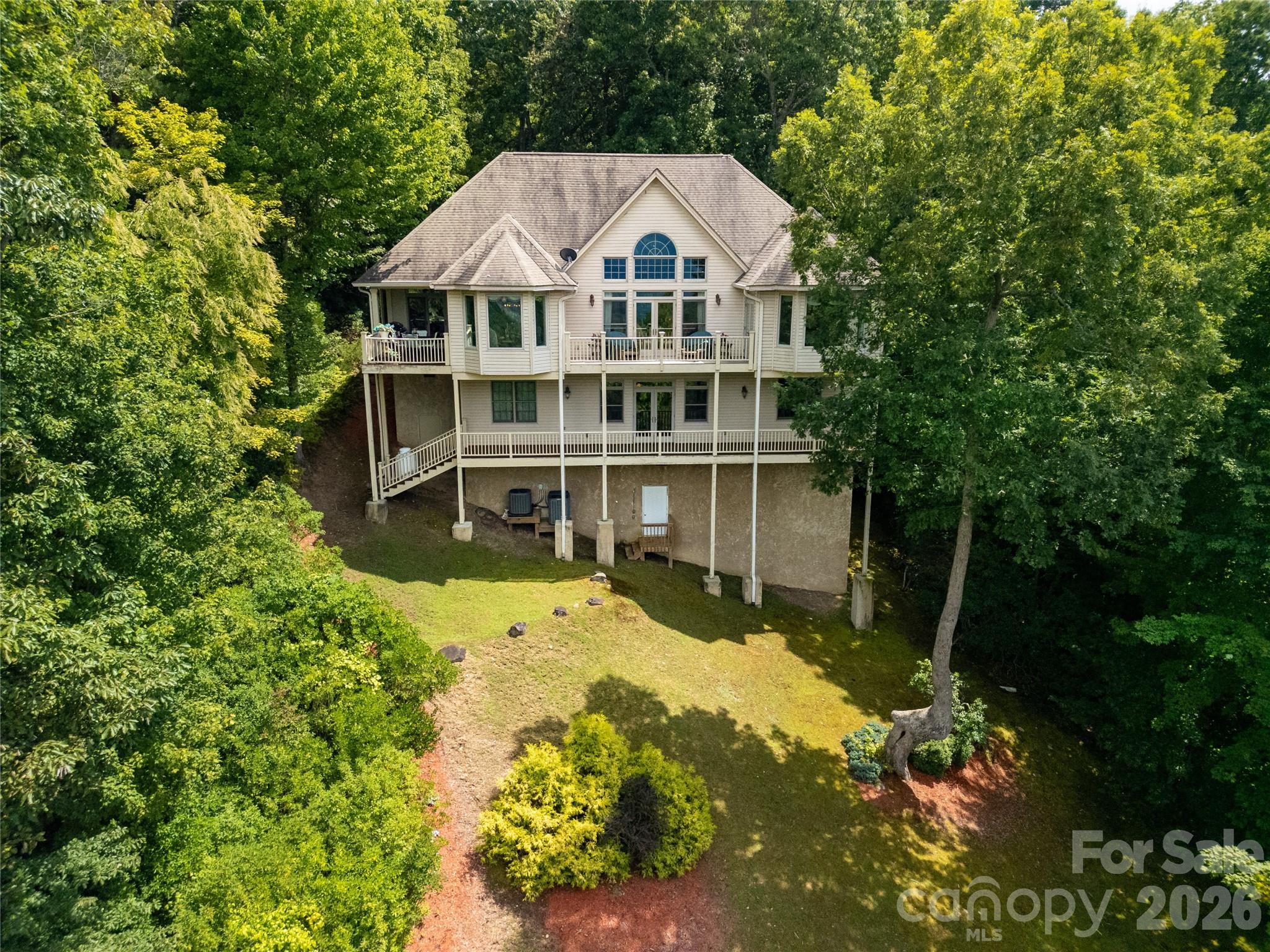 303 Wodigeasgohi Drive — Brevard