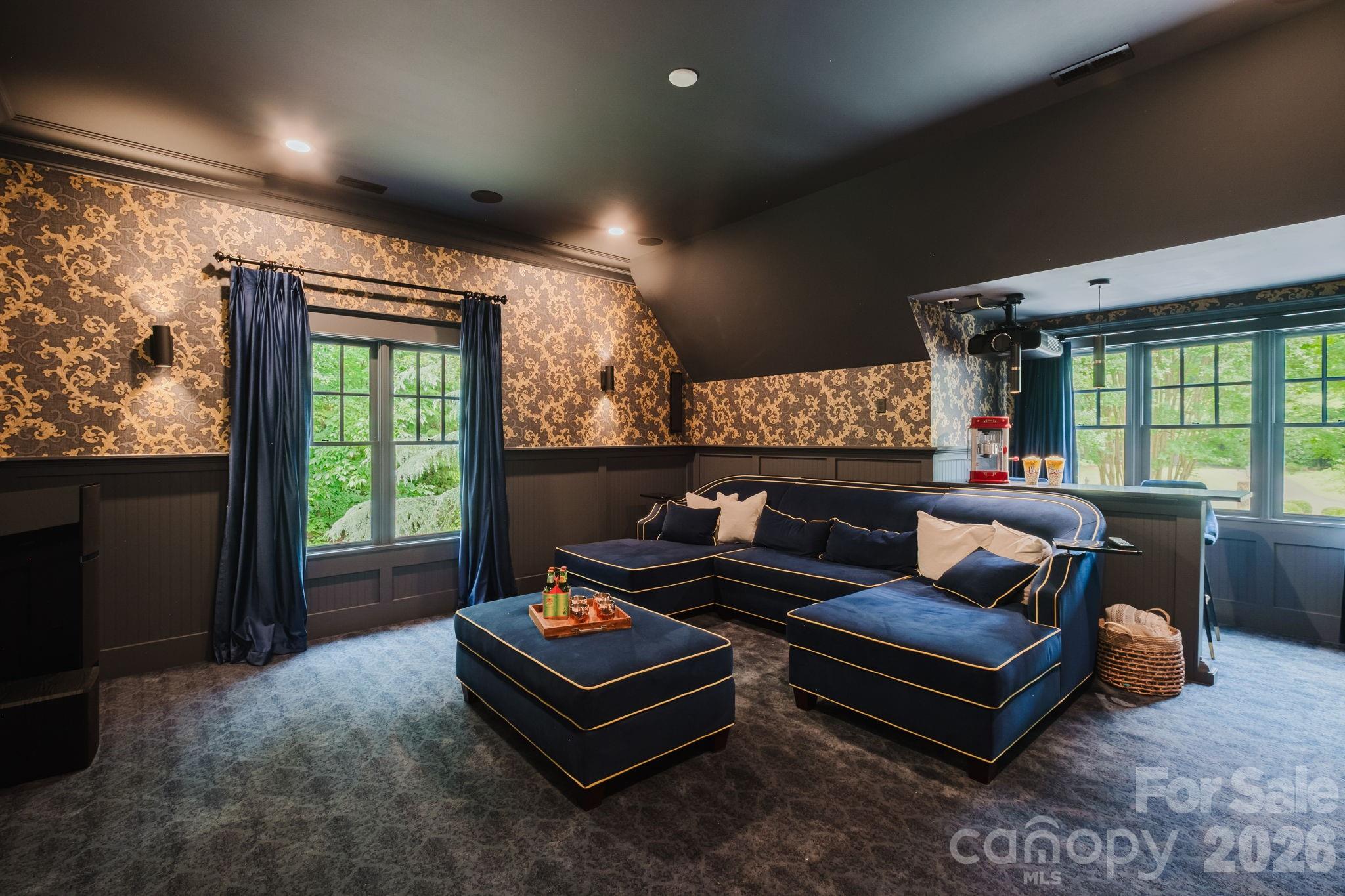 10930 Green Heron Court — Charlotte
