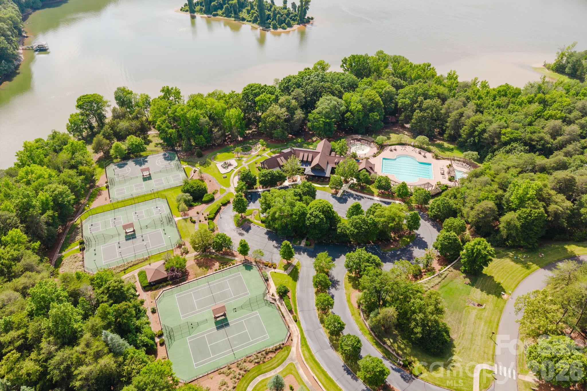 10930 Green Heron Court — Charlotte