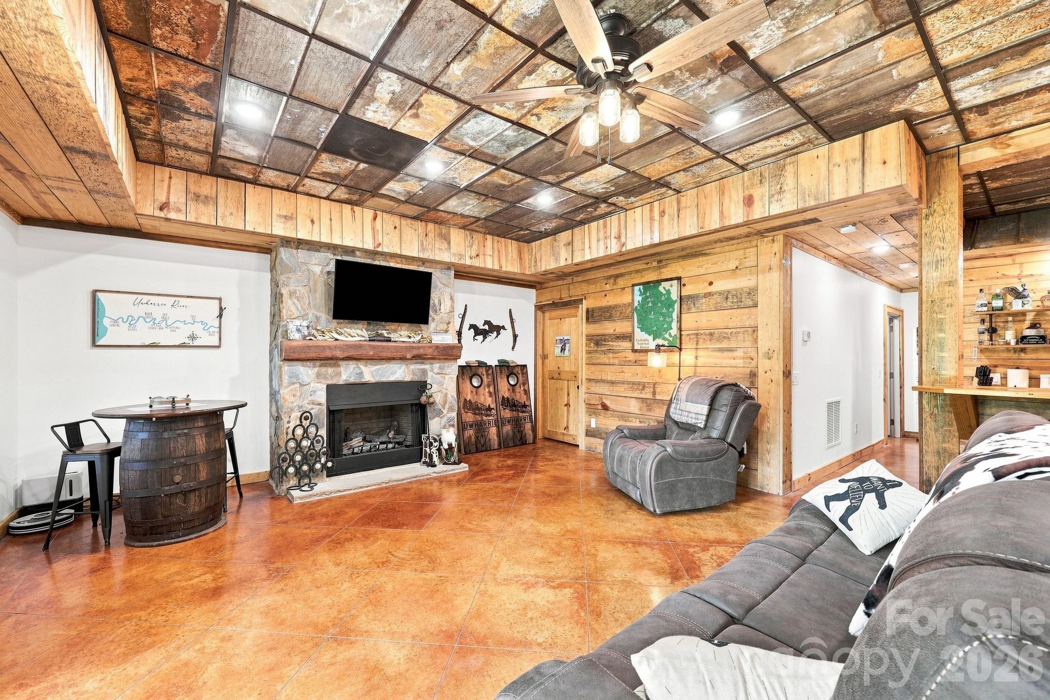 341 Riverbend Road — Troy