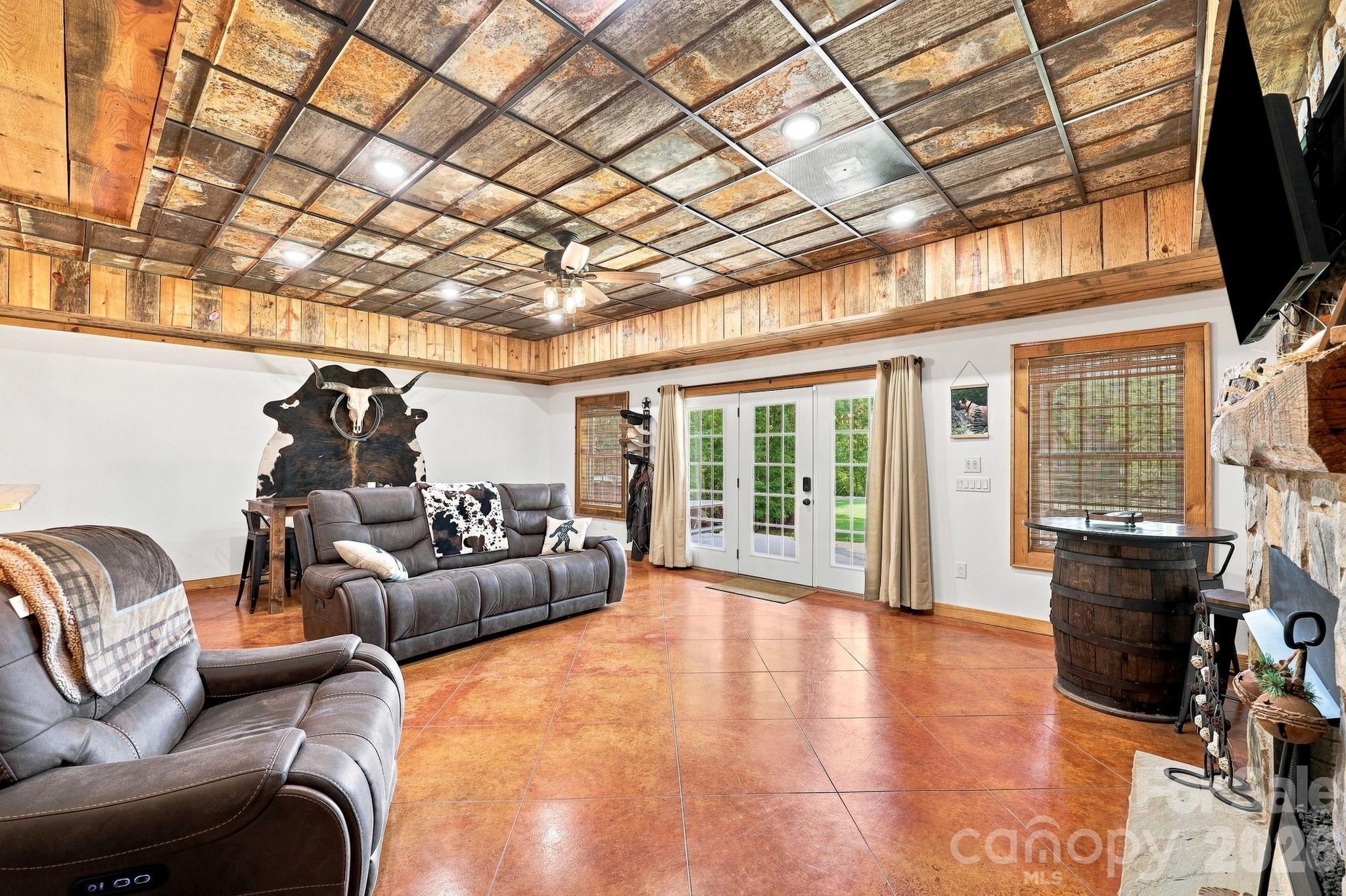 341 Riverbend Road — Troy