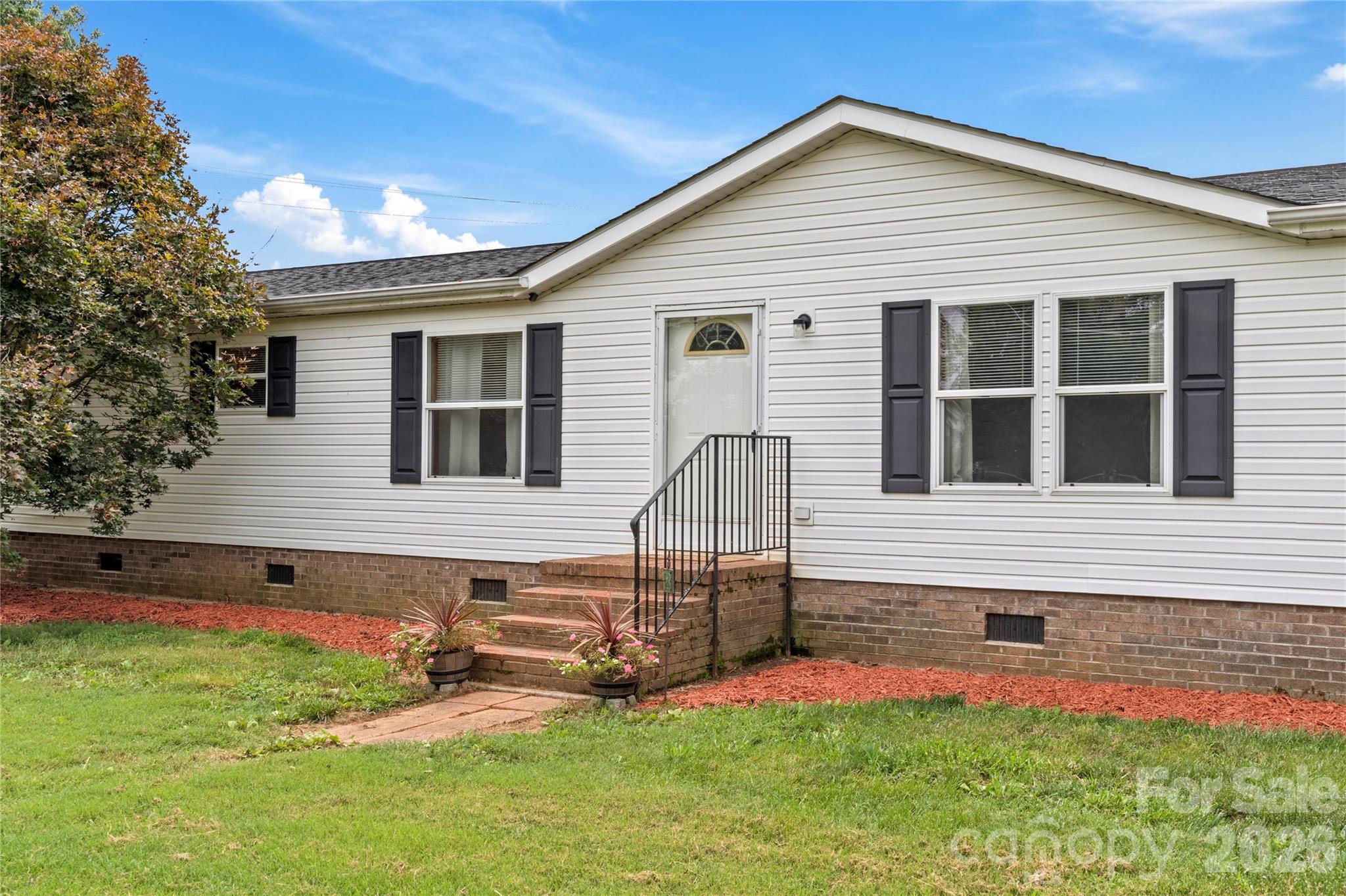 2167 US Highway 64 None W — Mocksville