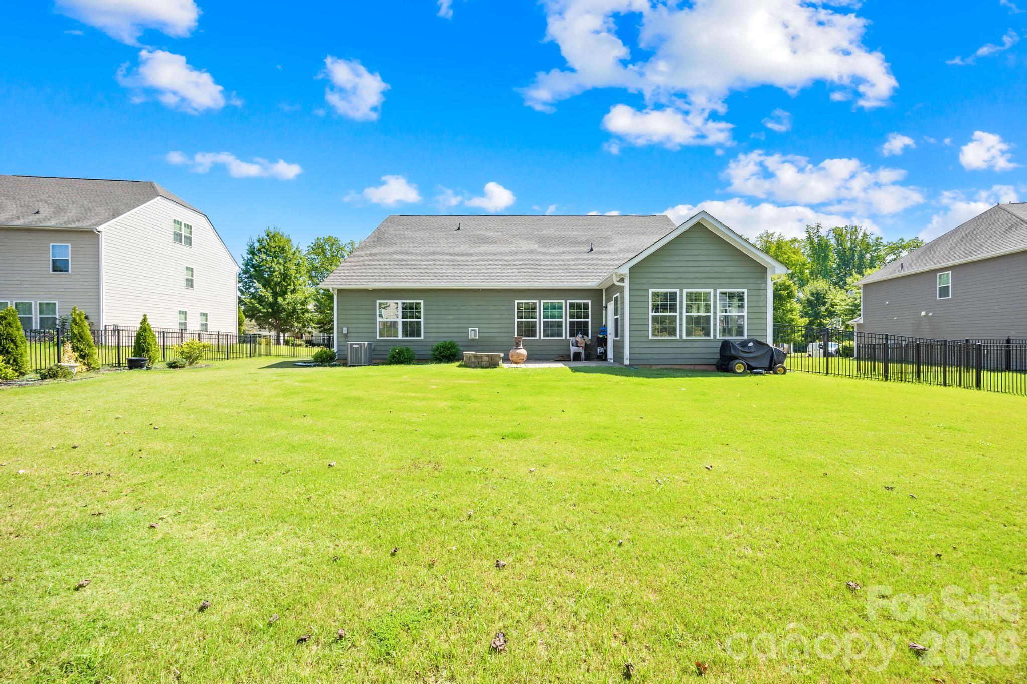 16113 Foreleigh Road — Huntersville