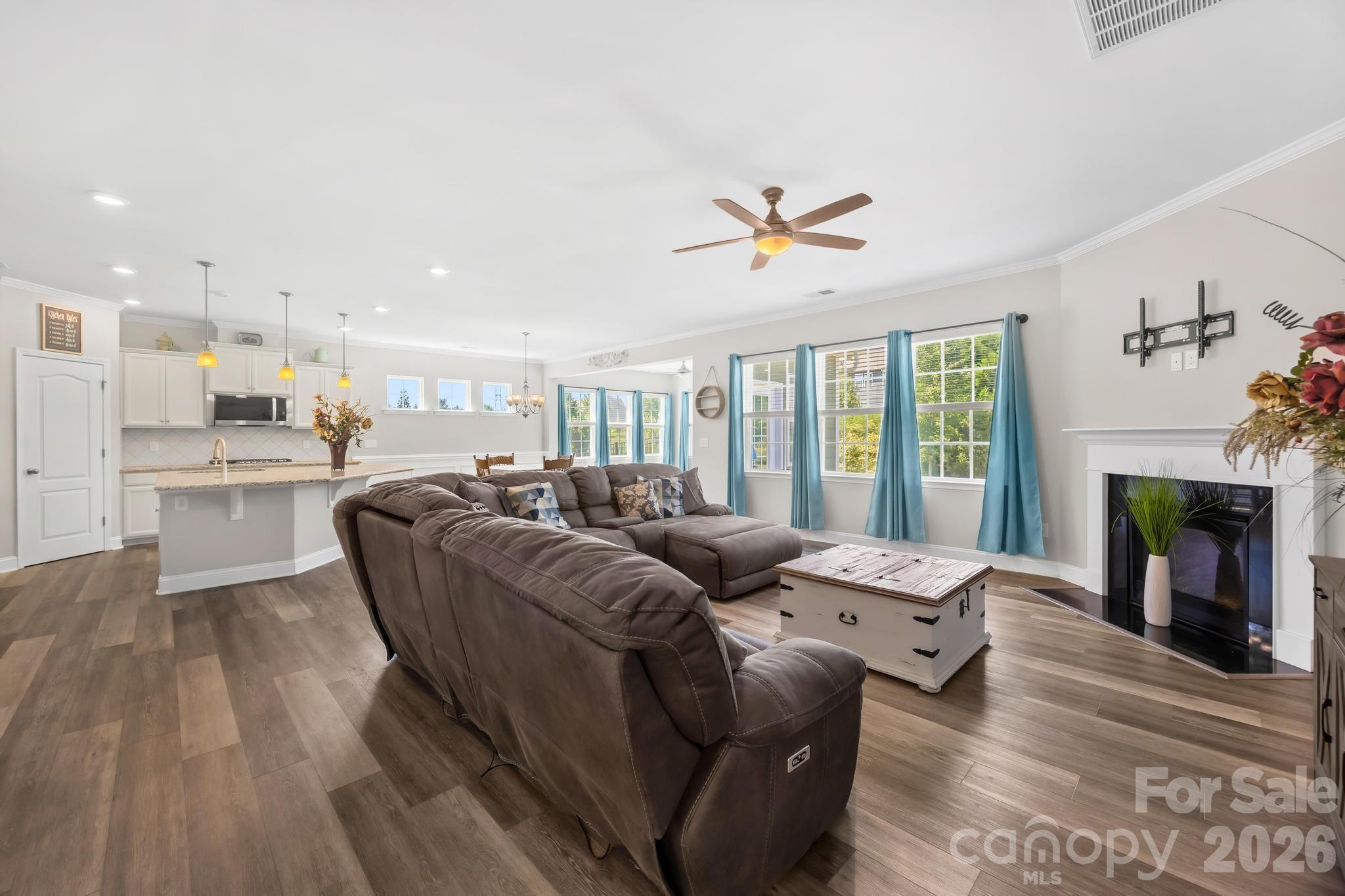 16113 Foreleigh Road — Huntersville