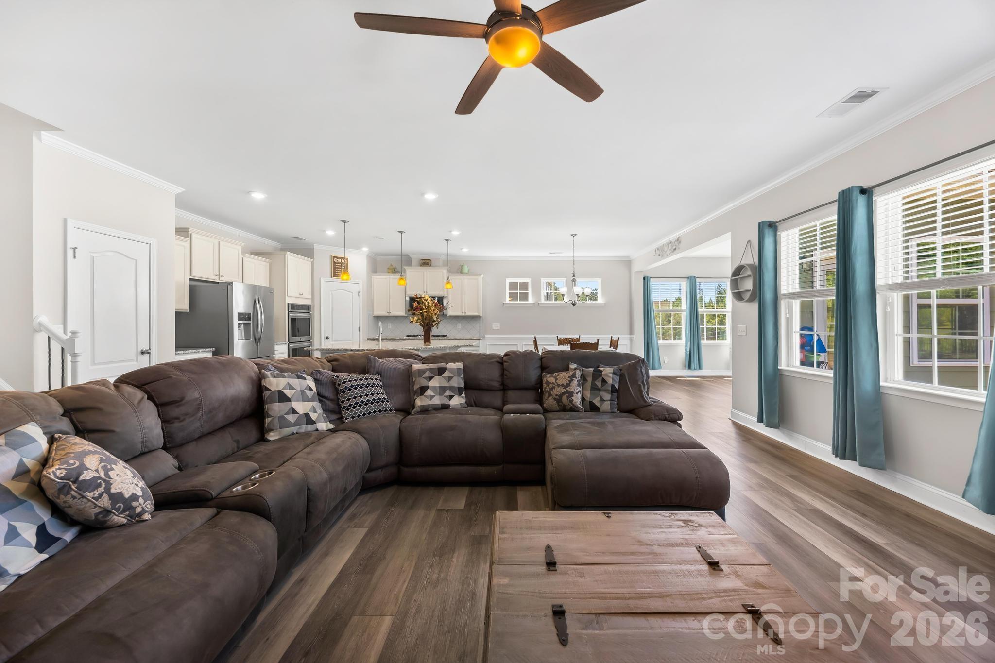 16113 Foreleigh Road — Huntersville