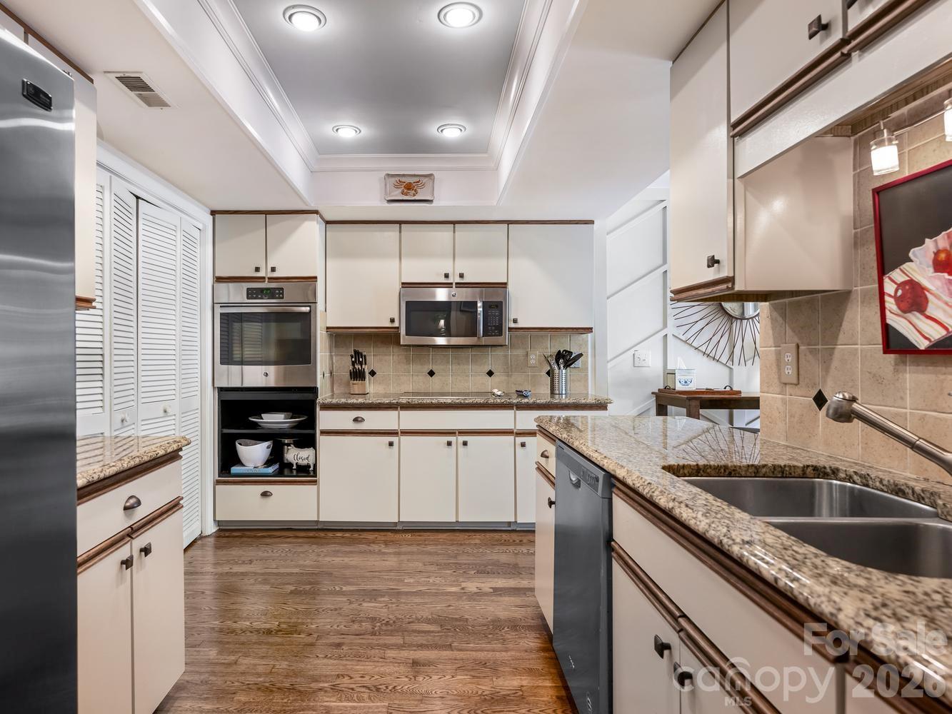 6504 Racquet Wood Court — Charlotte