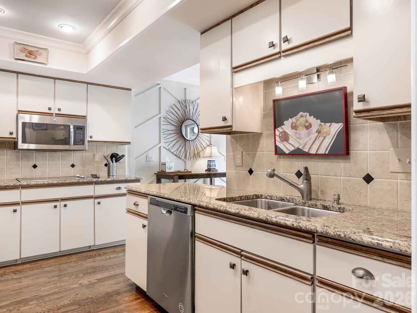 6504 Racquet Wood Court — Charlotte