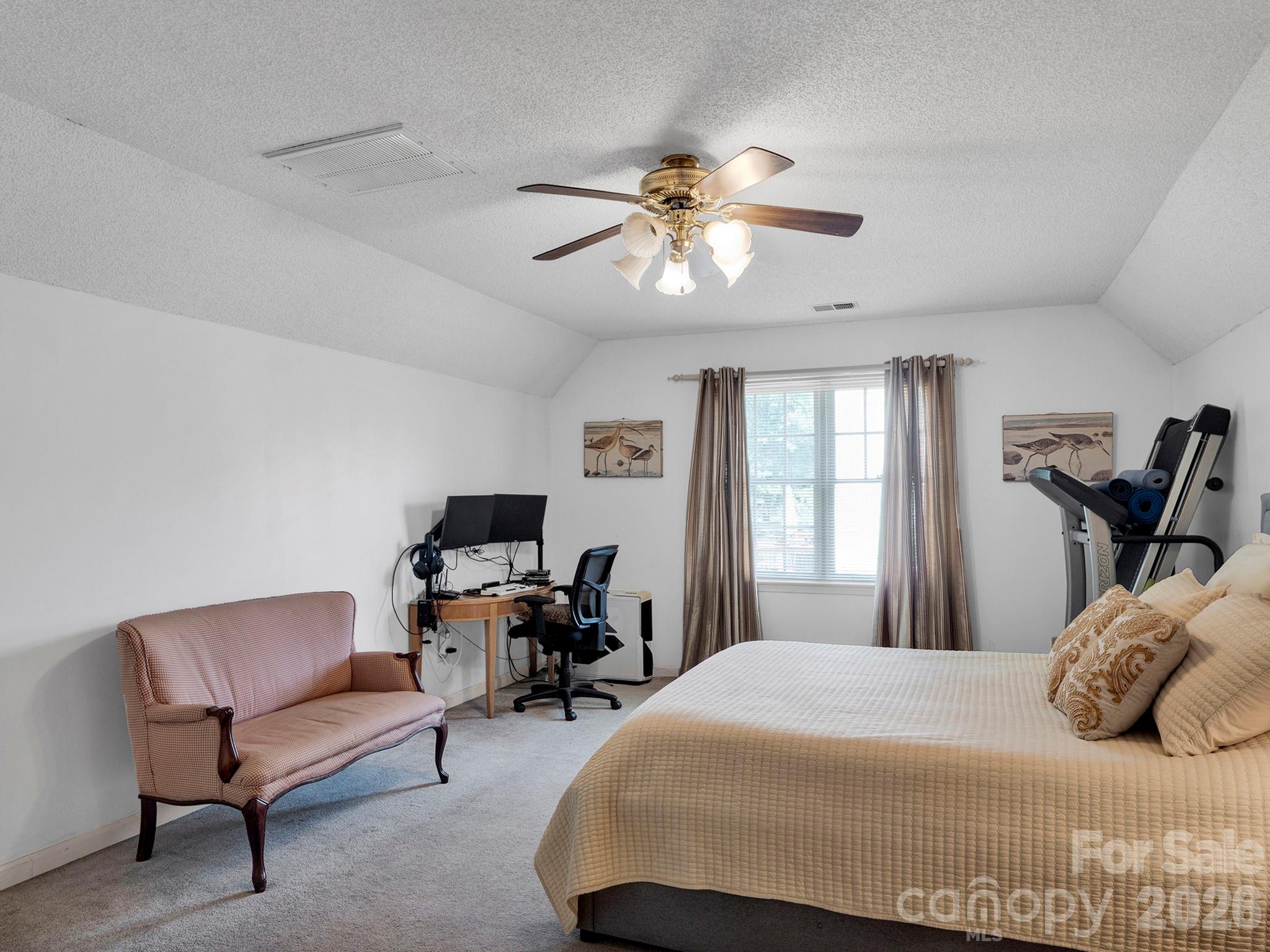12635 Headquarters Farm Road — Charlotte