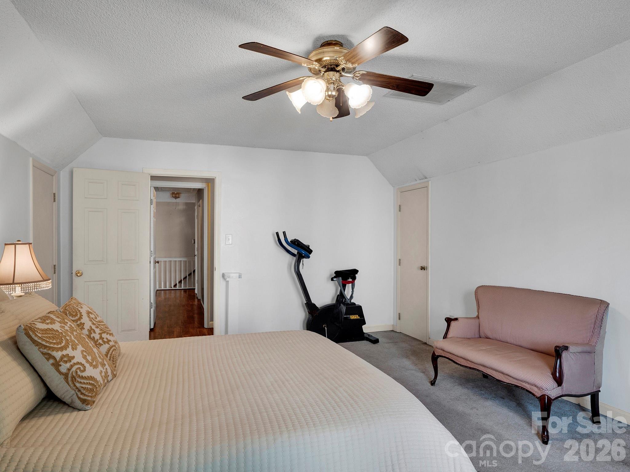 12635 Headquarters Farm Road — Charlotte