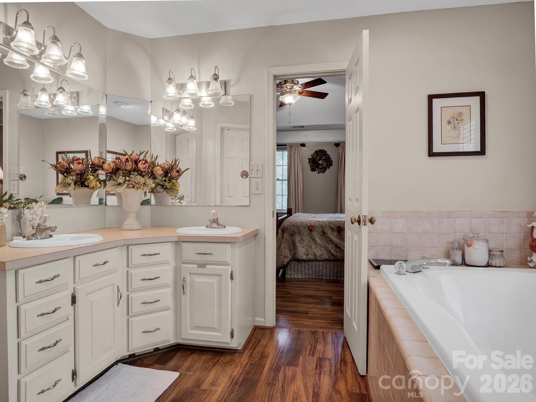 12635 Headquarters Farm Road — Charlotte