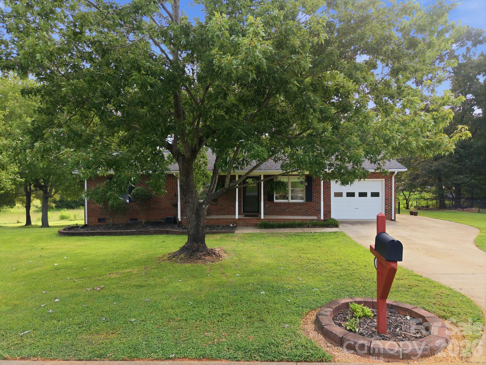 105 Ashburne Drive — Shelby