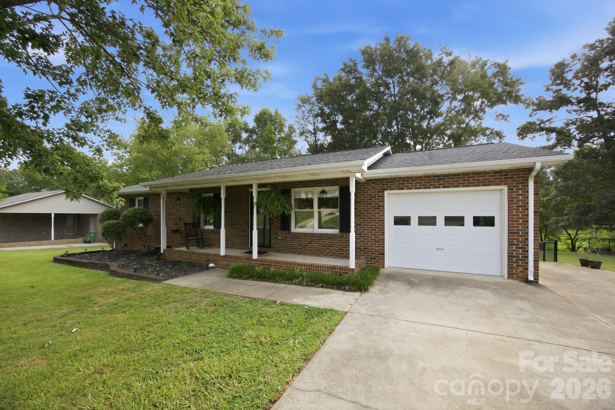 105 Ashburne Drive — Shelby