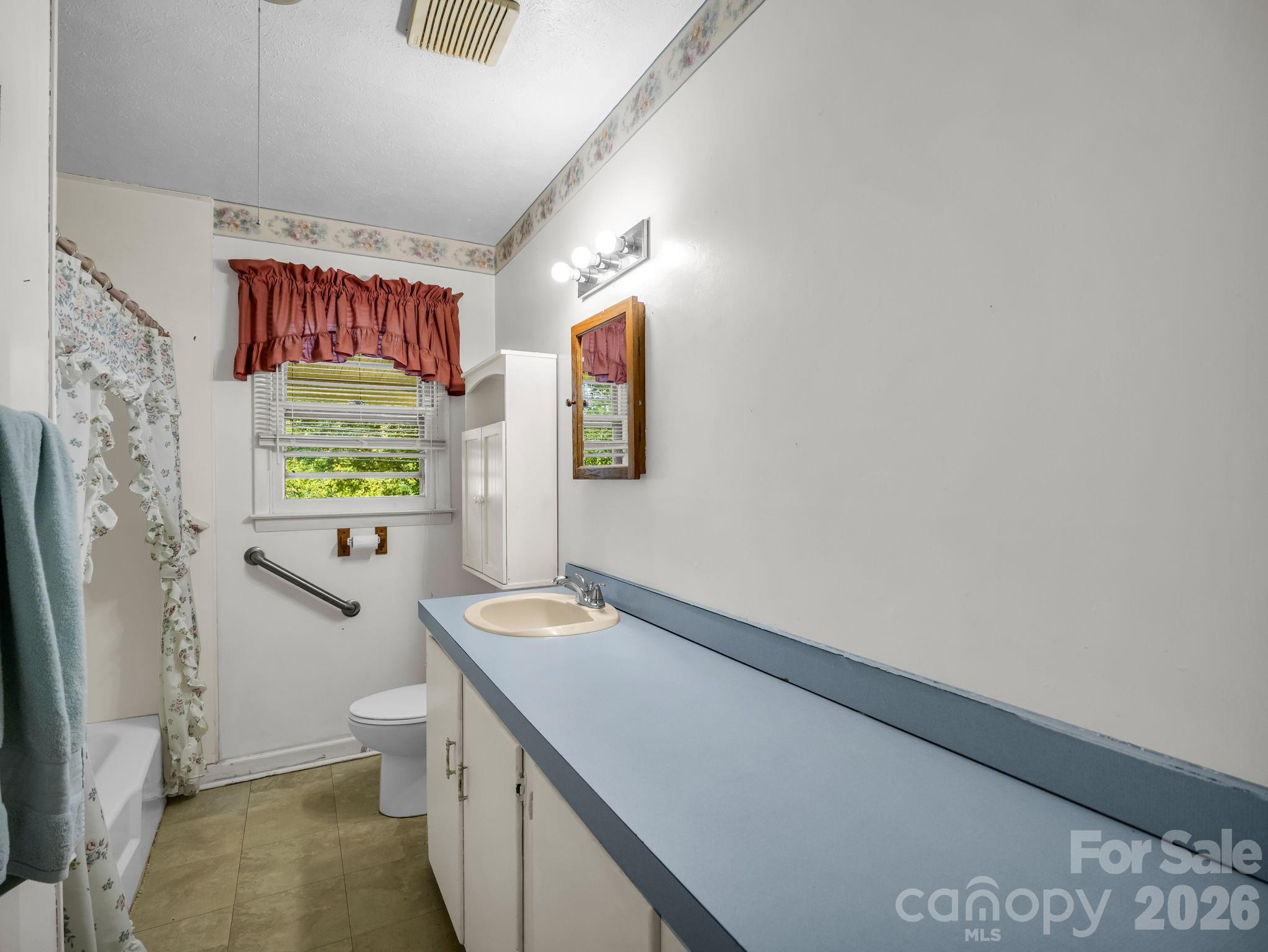 375 Bee Tree Road — Swannanoa