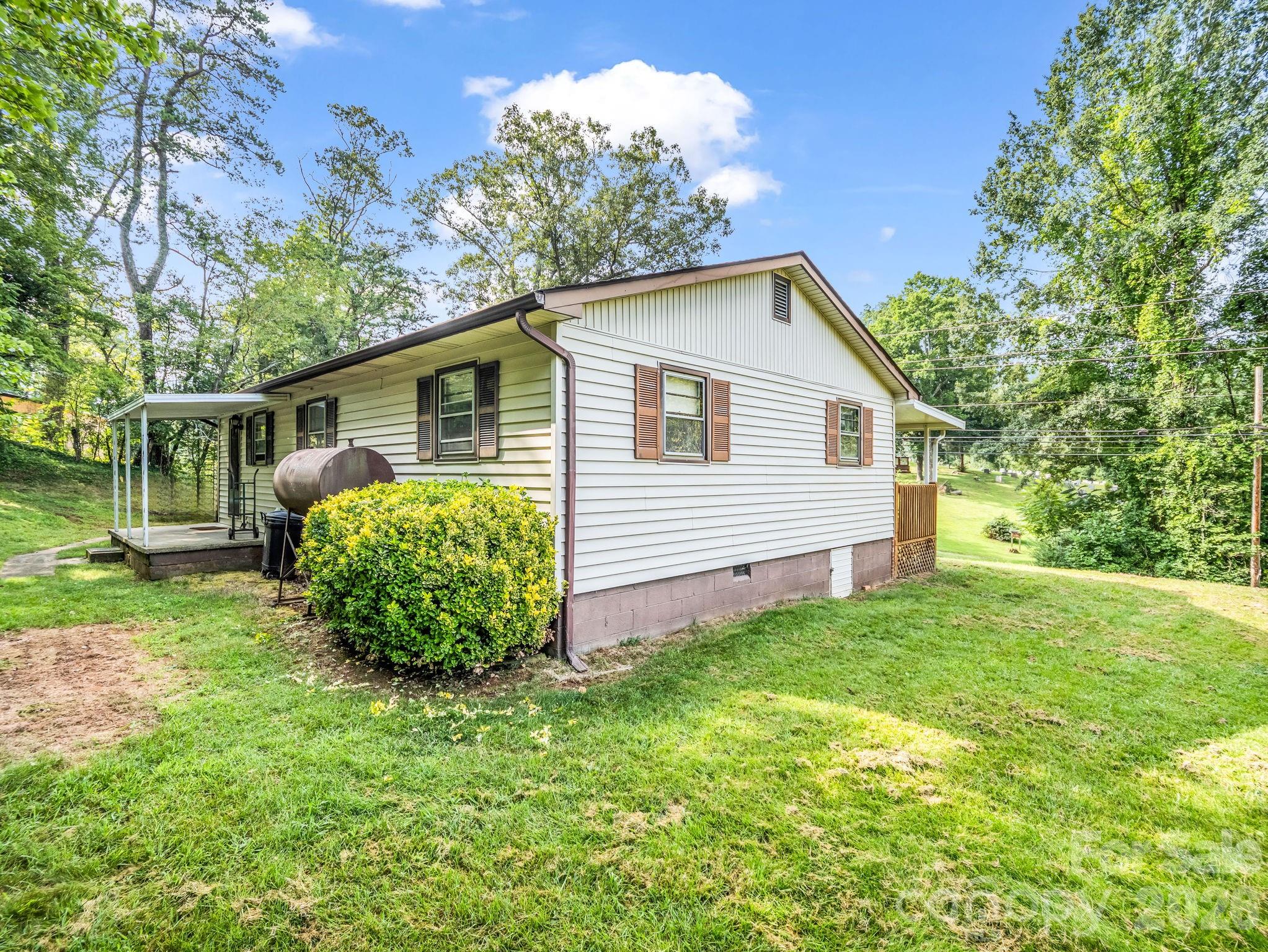 375 Bee Tree Road — Swannanoa