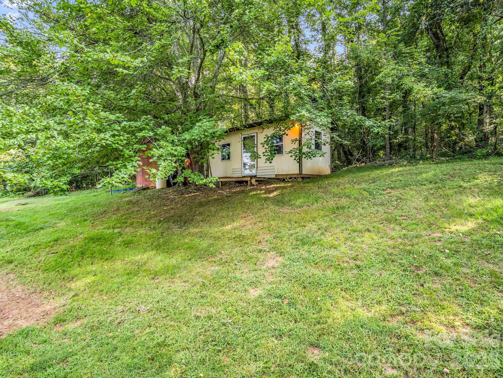 375 Bee Tree Road — Swannanoa