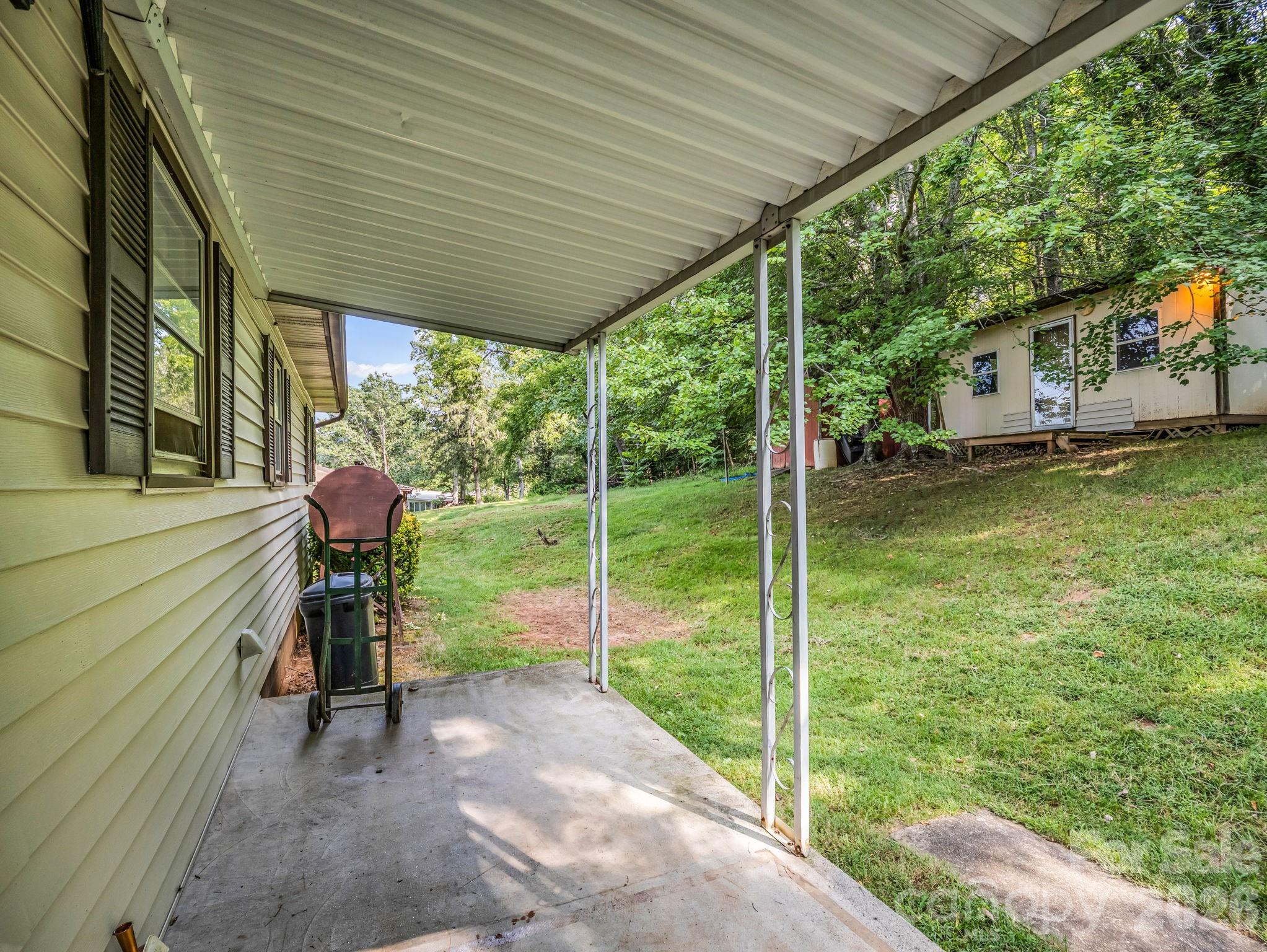 375 Bee Tree Road — Swannanoa