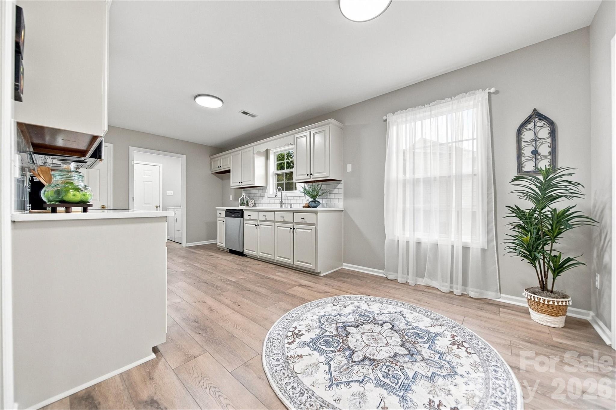 2556 23rd Street Drive NE — Hickory