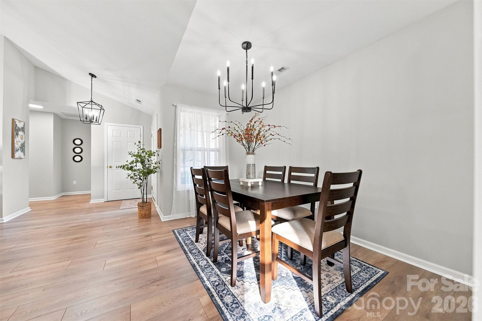 2556 23rd Street Drive NE — Hickory