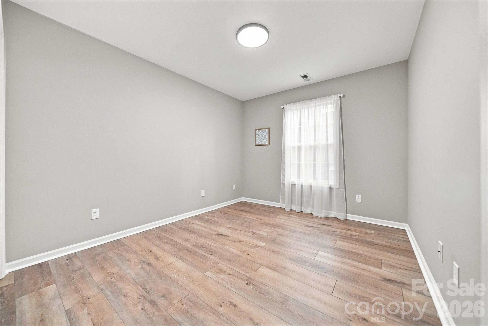 2556 23rd Street Drive NE — Hickory