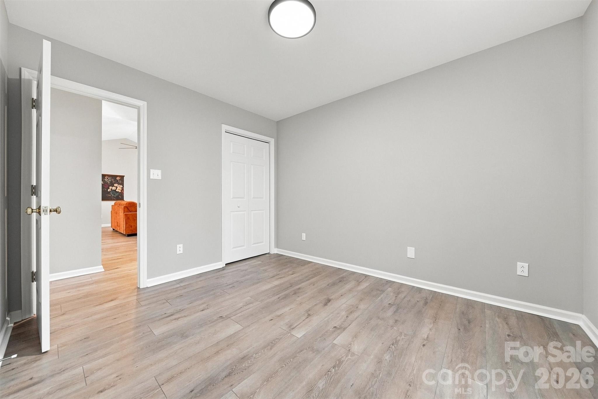 2556 23rd Street Drive NE — Hickory