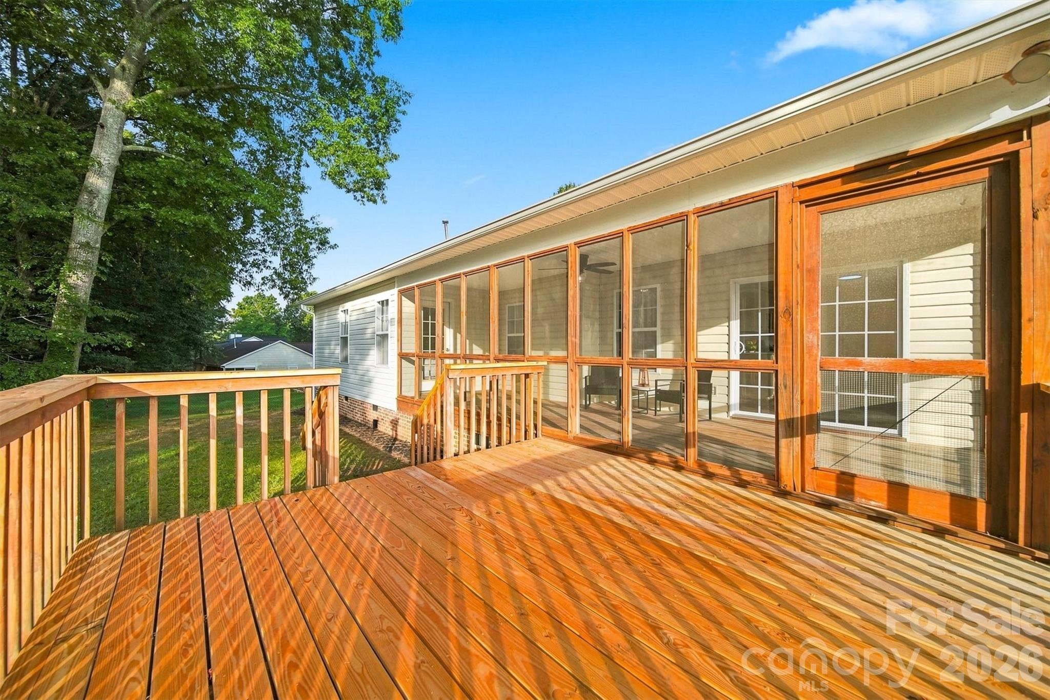 2556 23rd Street Drive NE — Hickory