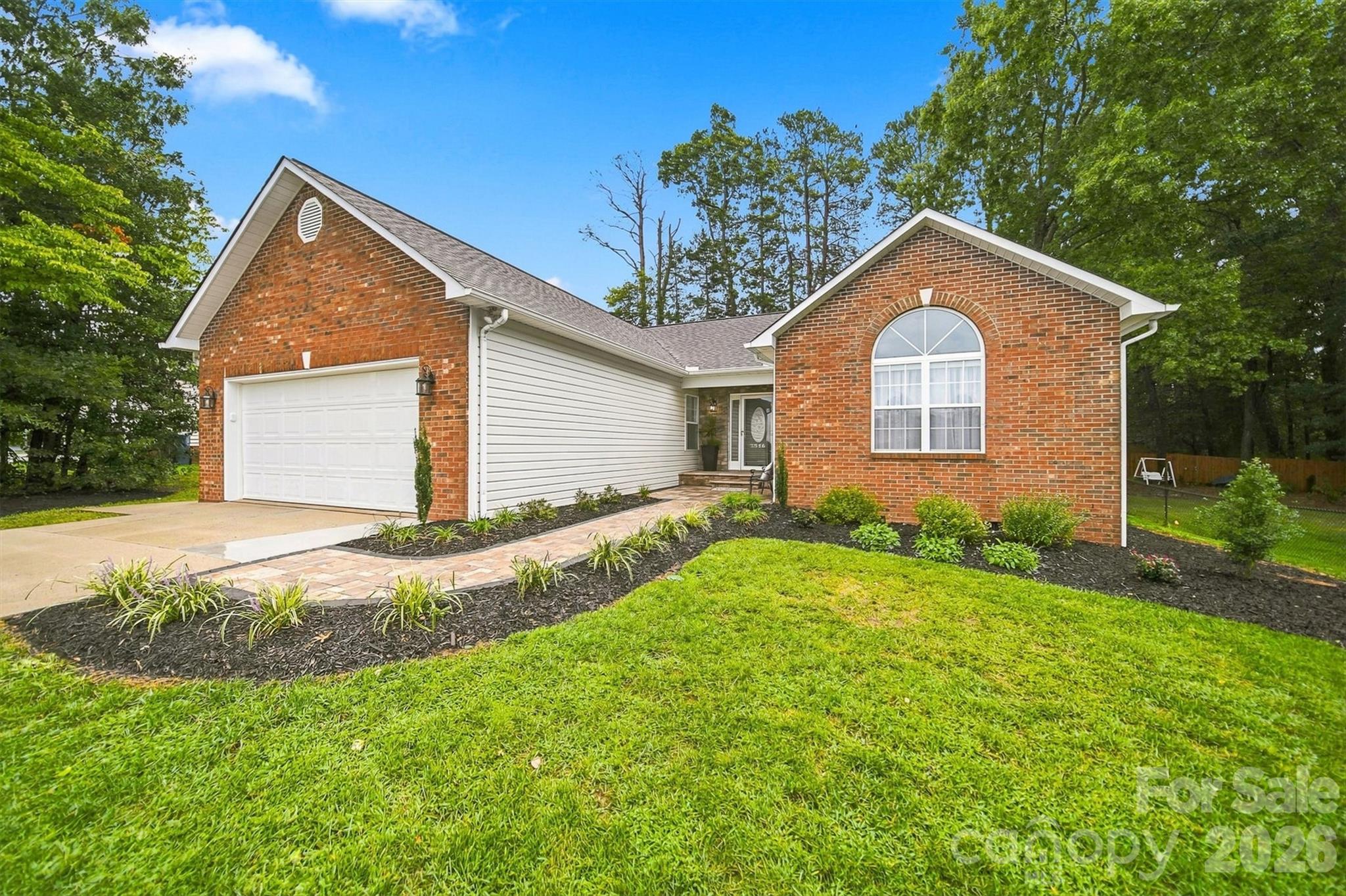 2556 23rd Street Drive NE — Hickory