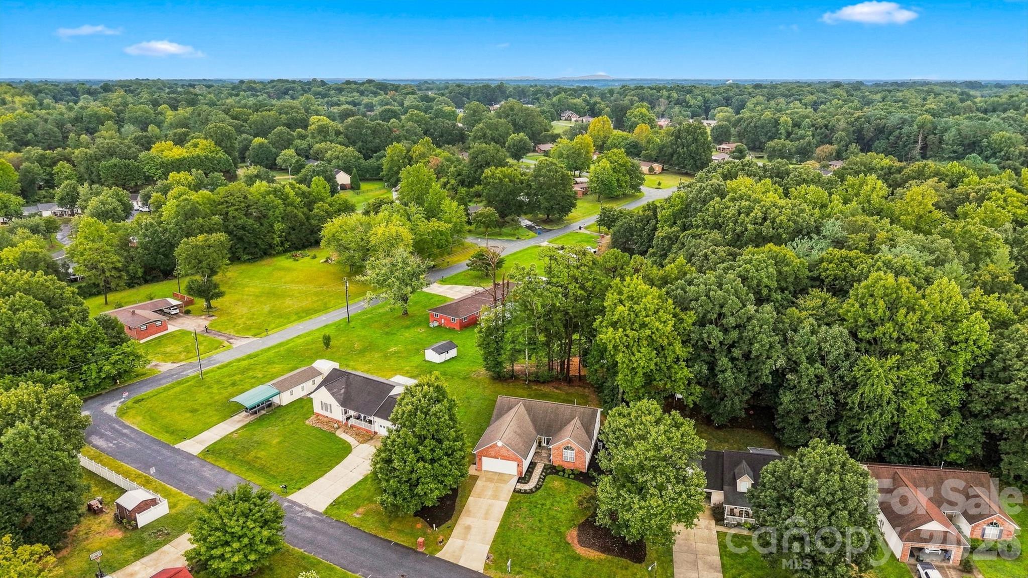 2556 23rd Street Drive NE — Hickory
