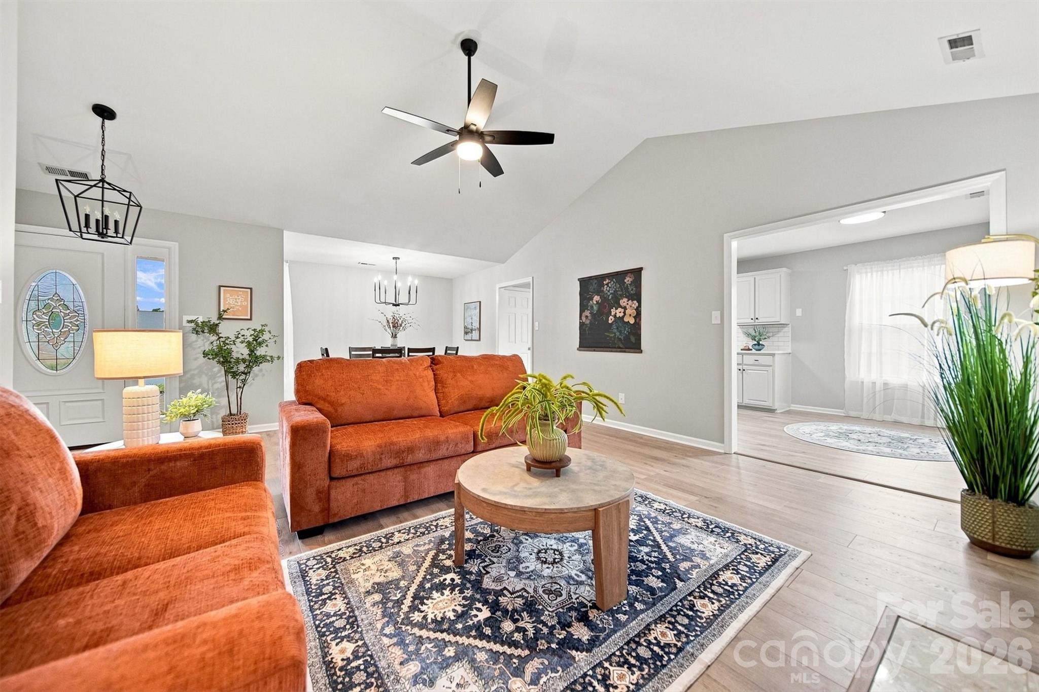 2556 23rd Street Drive NE — Hickory