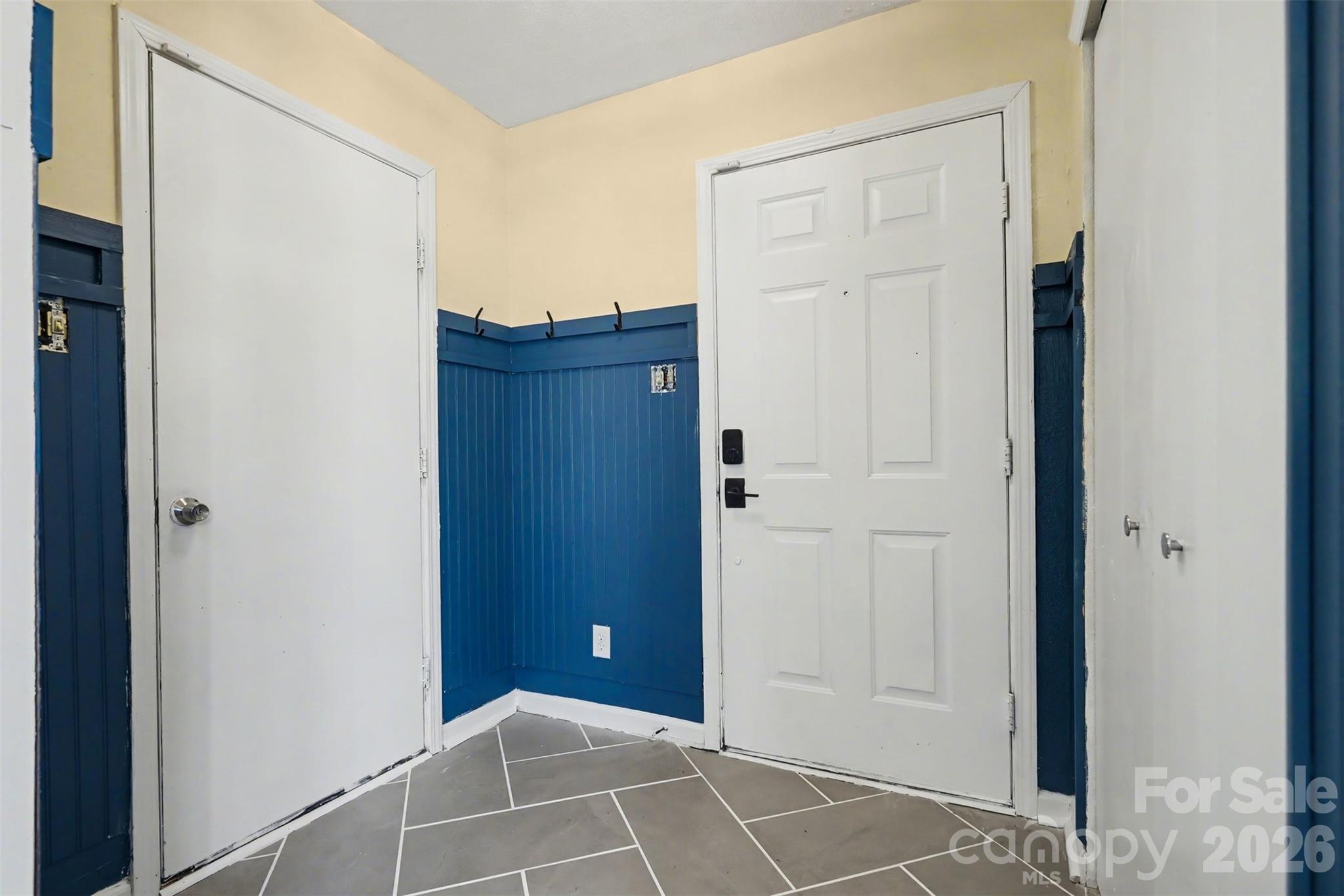 2648 Stream Bank Drive — Charlotte