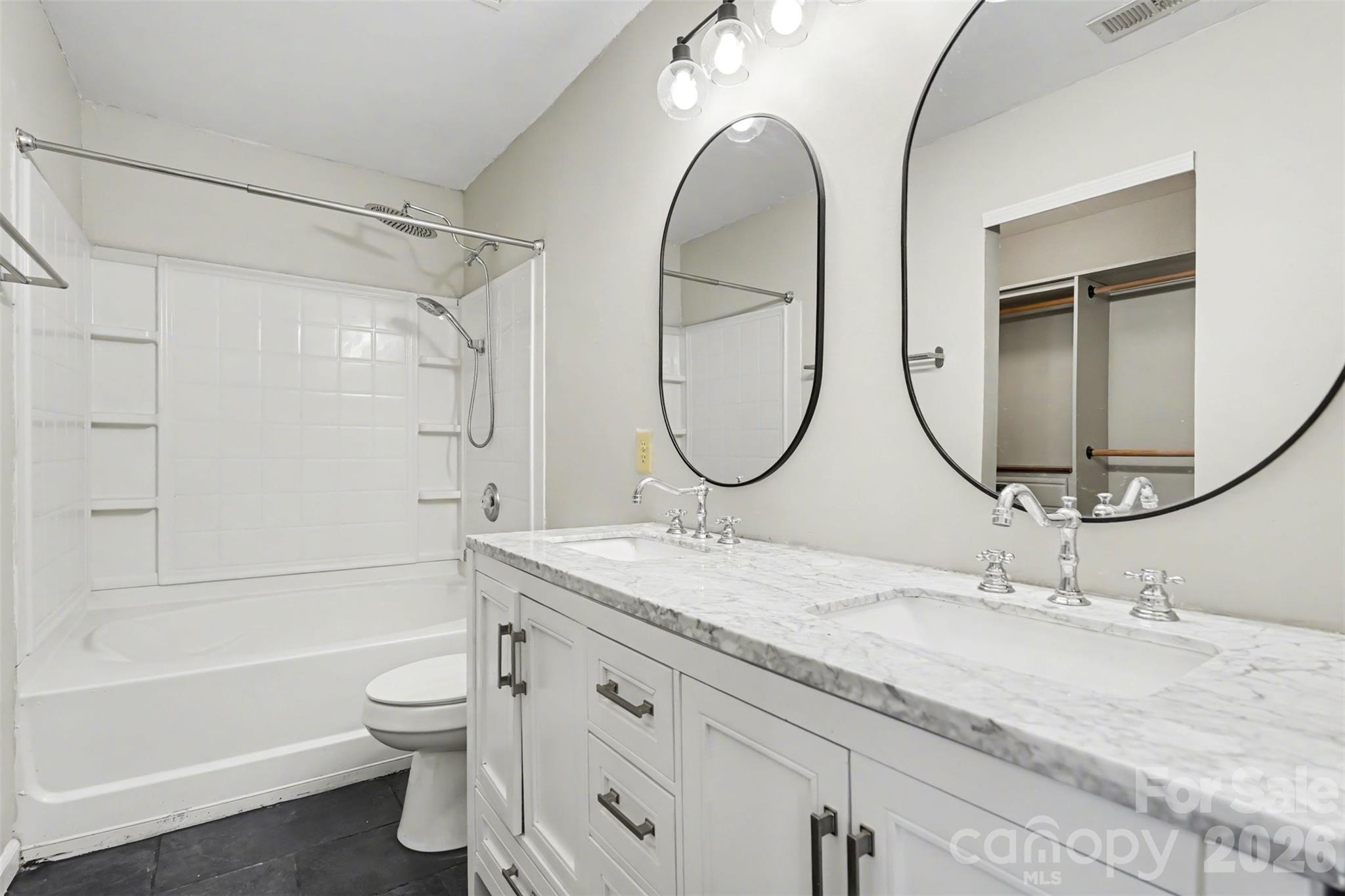 2648 Stream Bank Drive — Charlotte