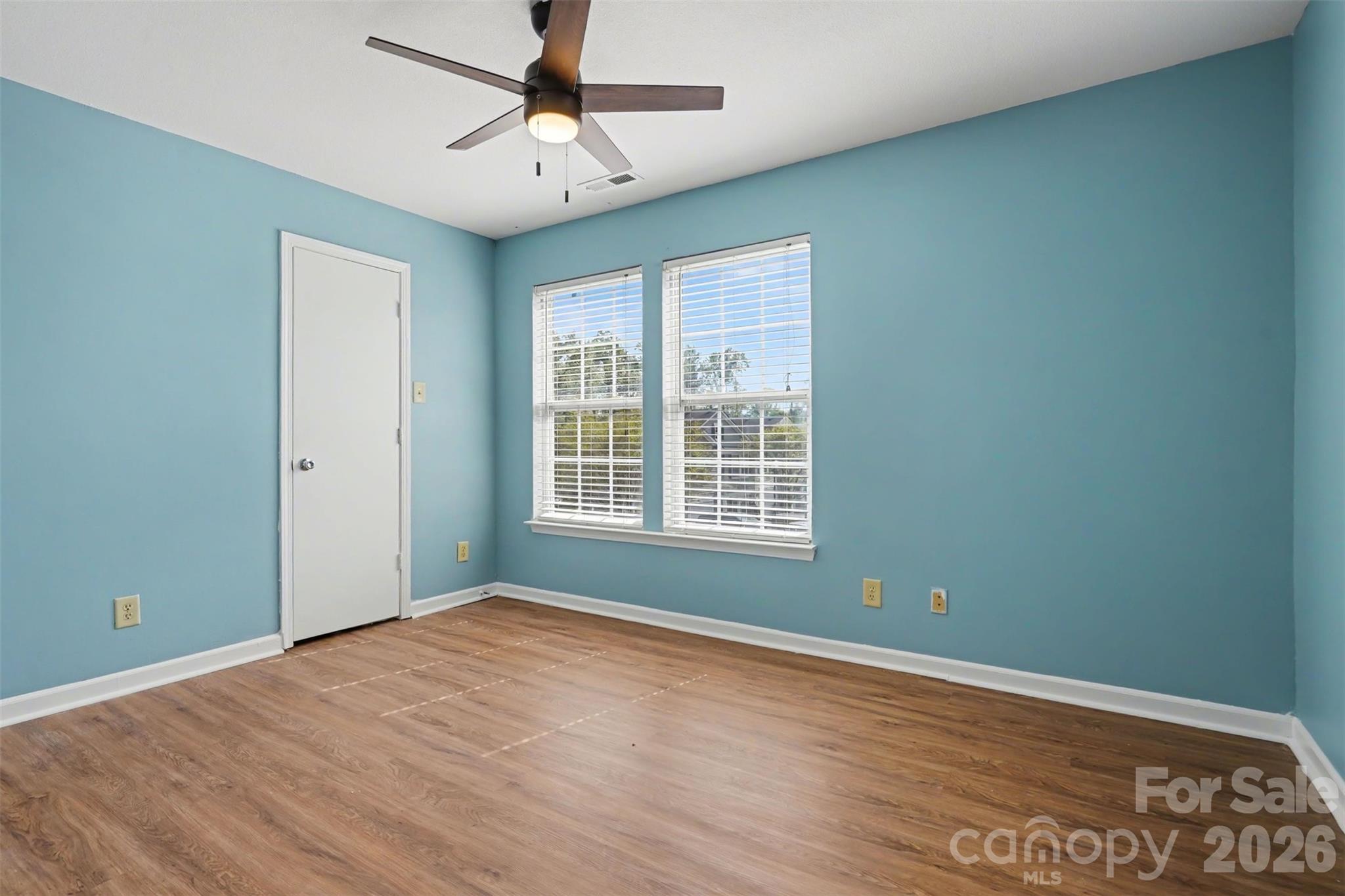 2648 Stream Bank Drive — Charlotte