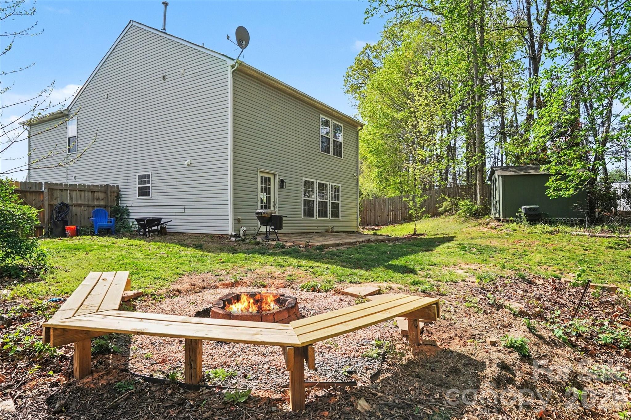 2648 Stream Bank Drive — Charlotte