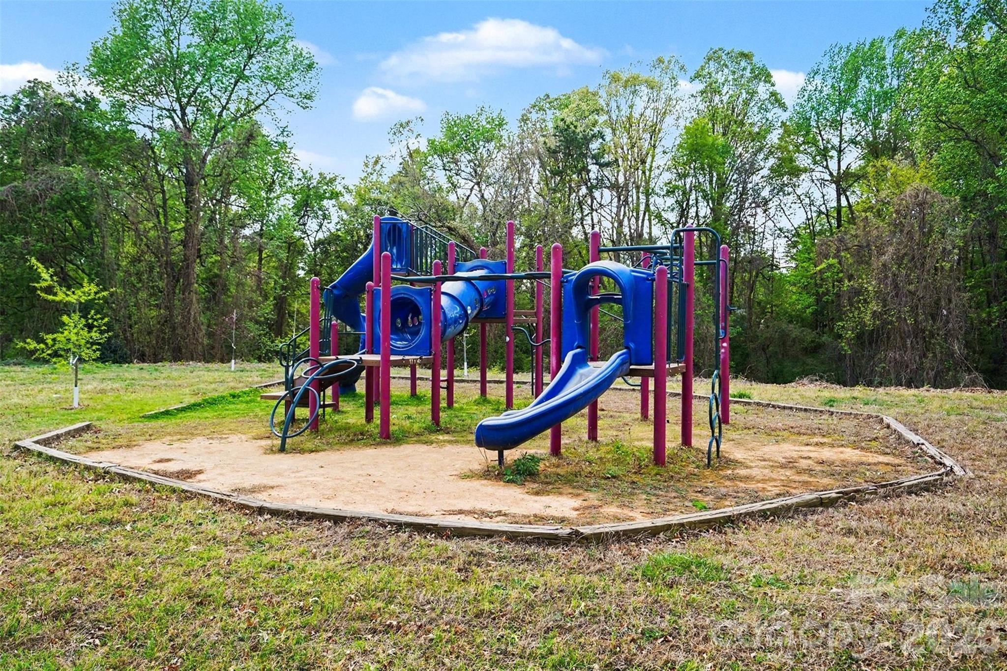 2648 Stream Bank Drive — Charlotte