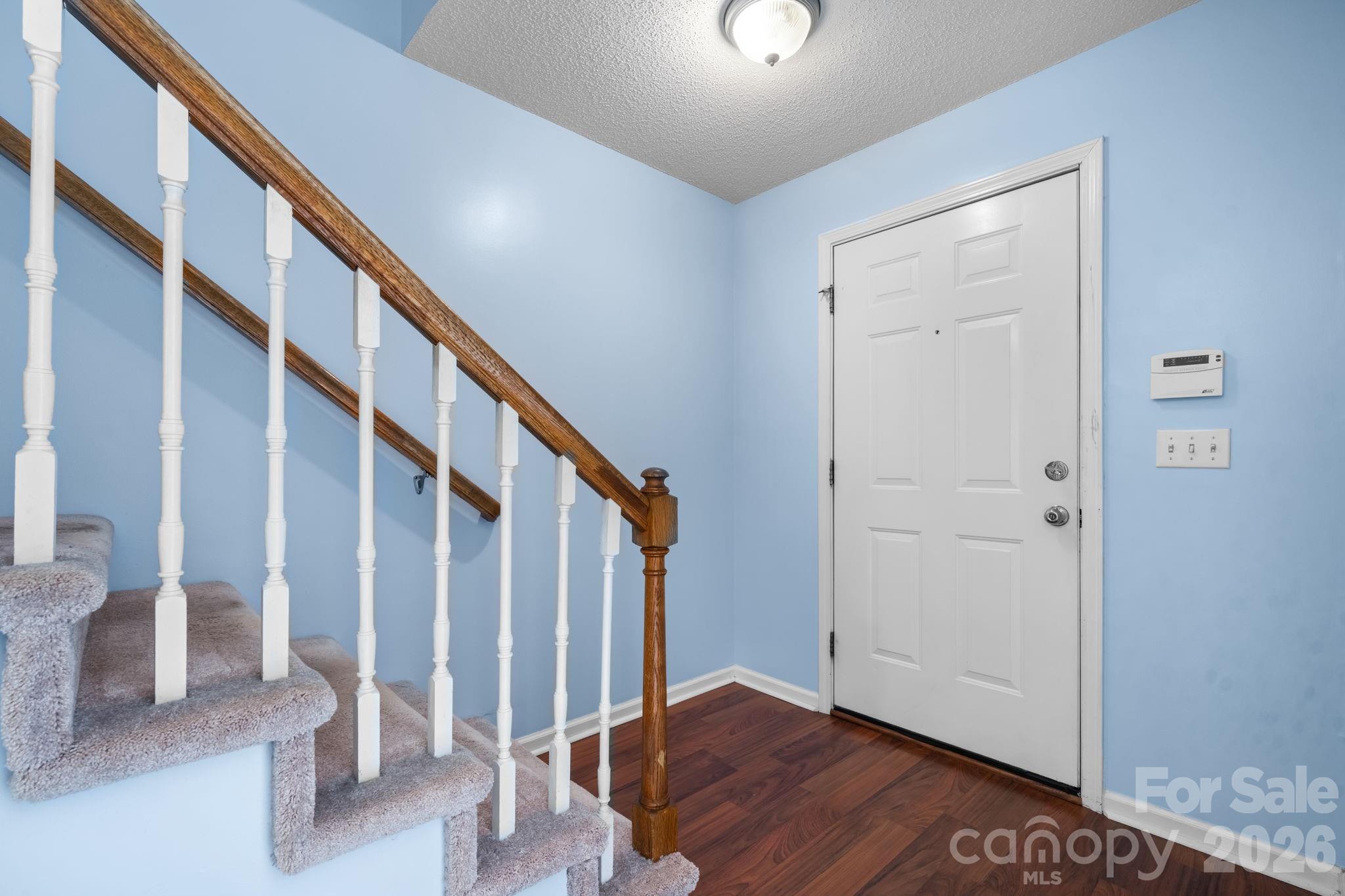 3245 White Oak Court — Claremont