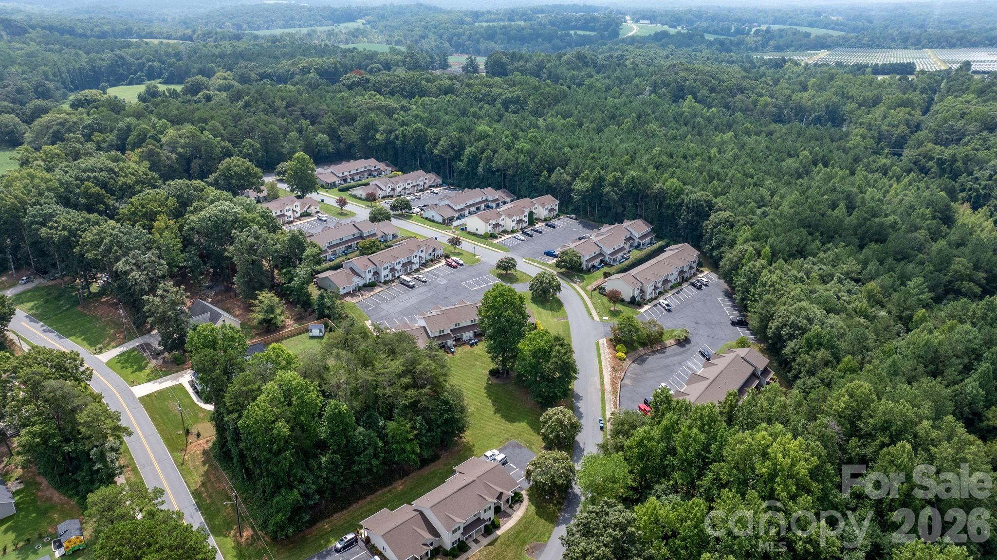 3245 White Oak Court — Claremont