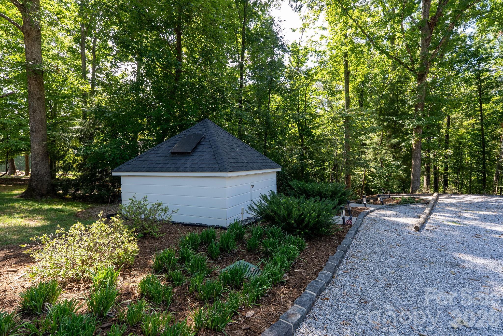 159 Silver Fox Lane — Tryon