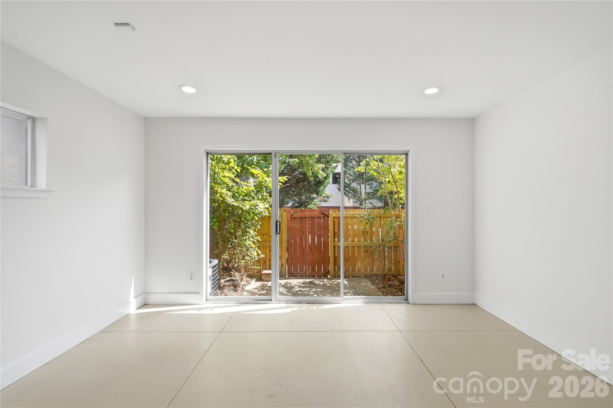 2090 Atherton Heights Lane — Charlotte