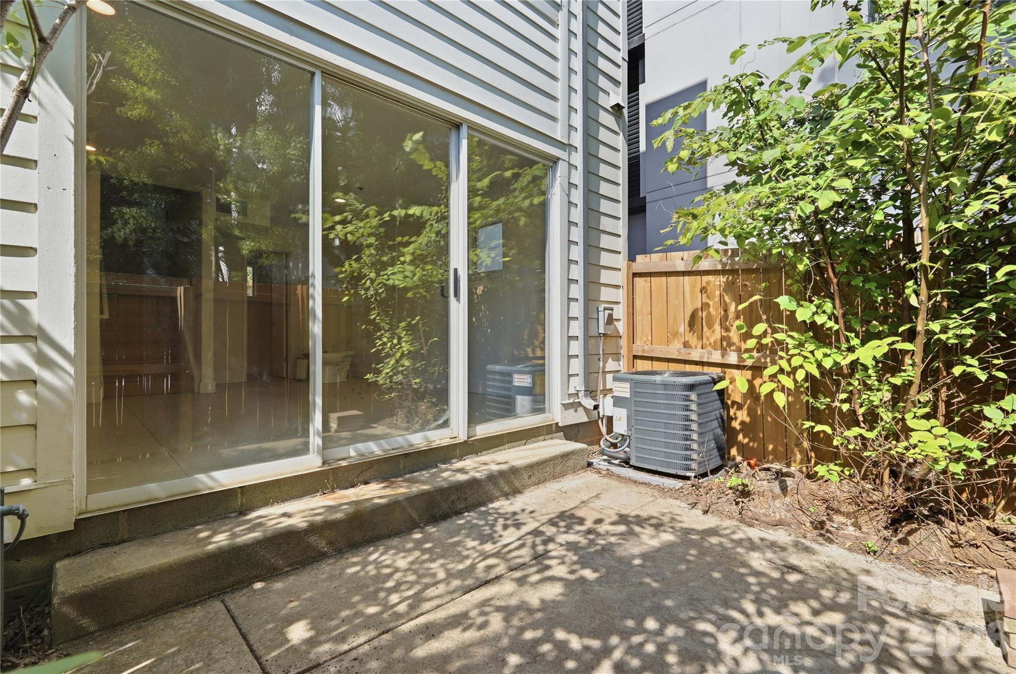 2090 Atherton Heights Lane — Charlotte