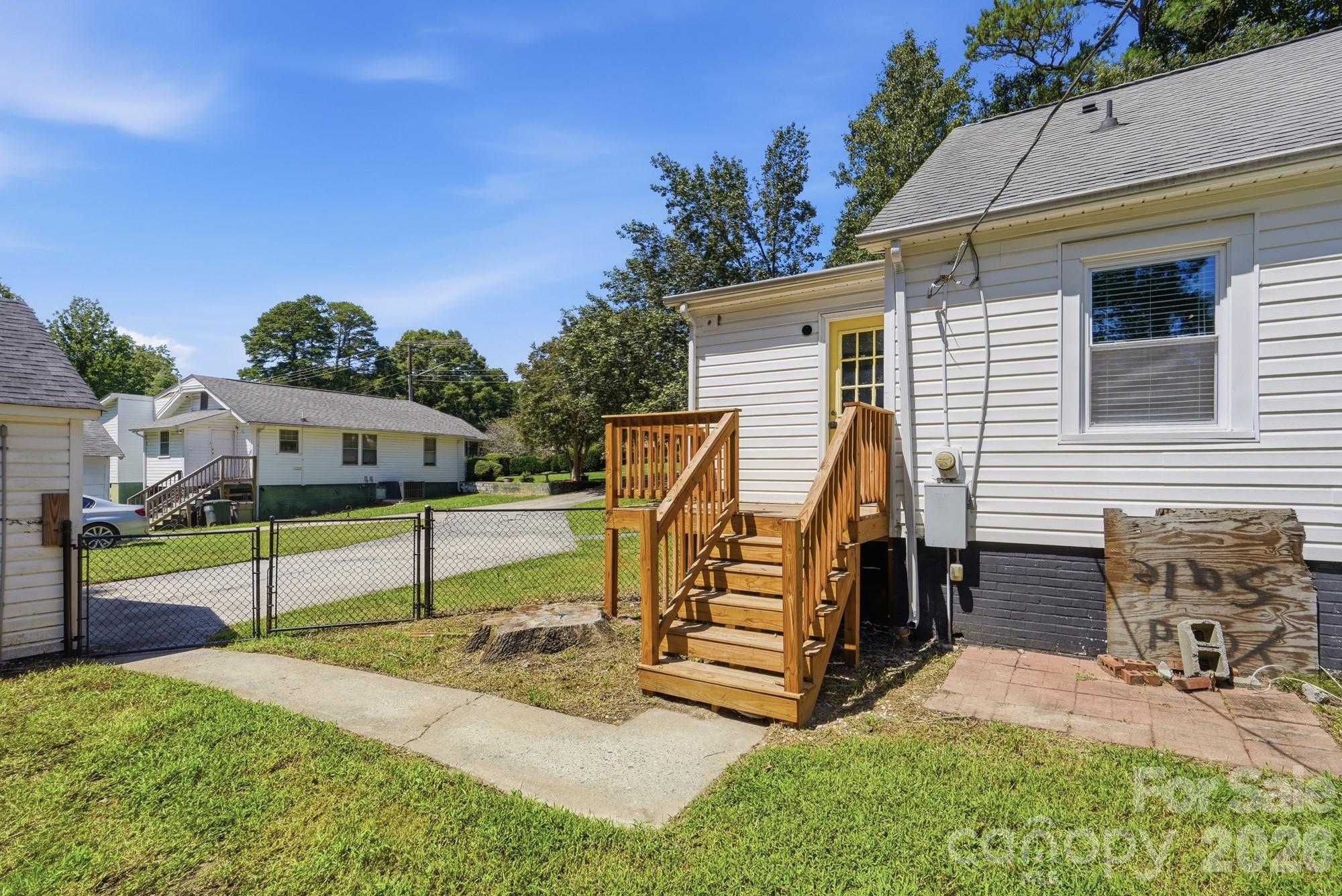 1901 Linwood Road — Gastonia