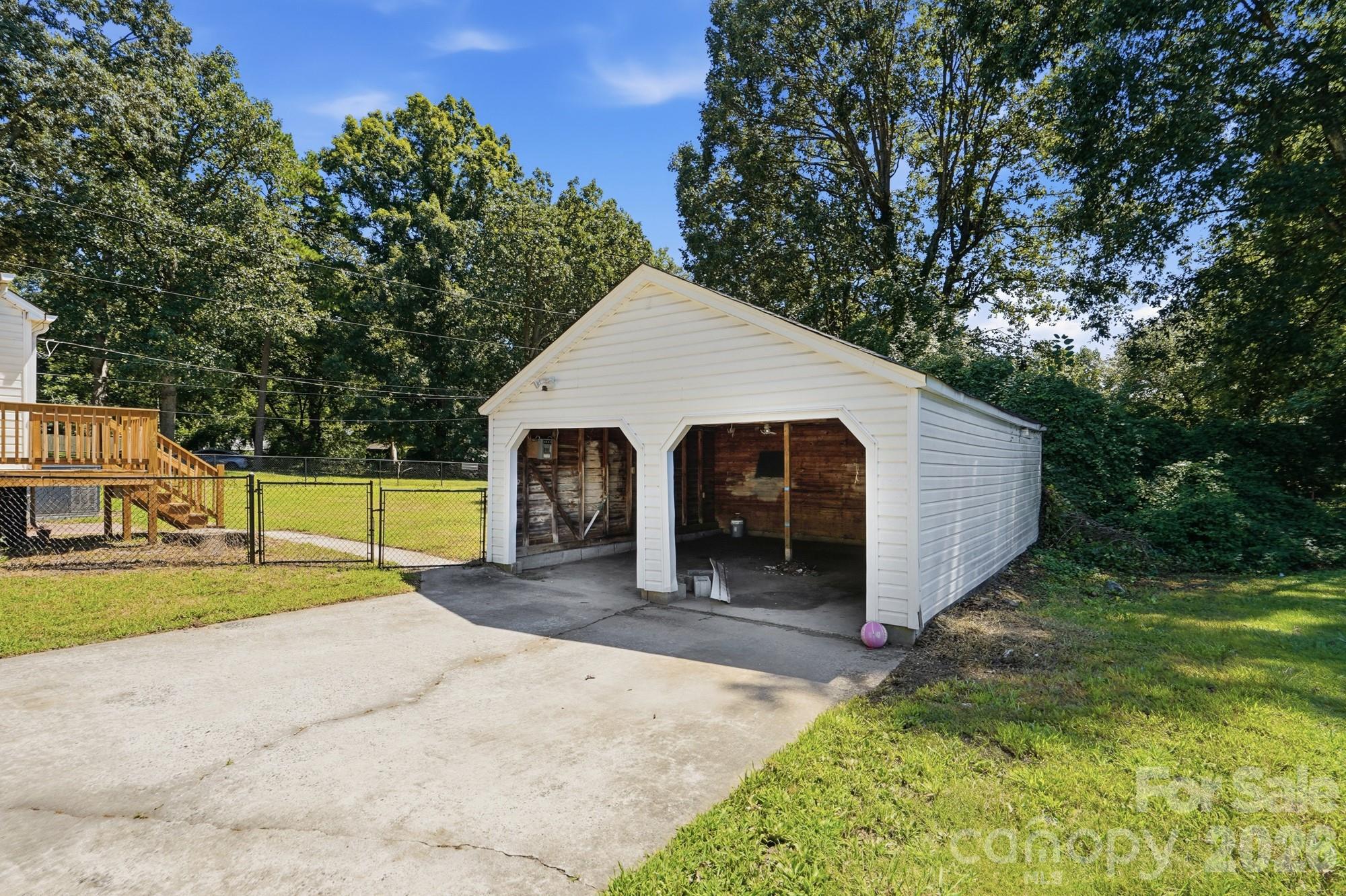 1901 Linwood Road — Gastonia