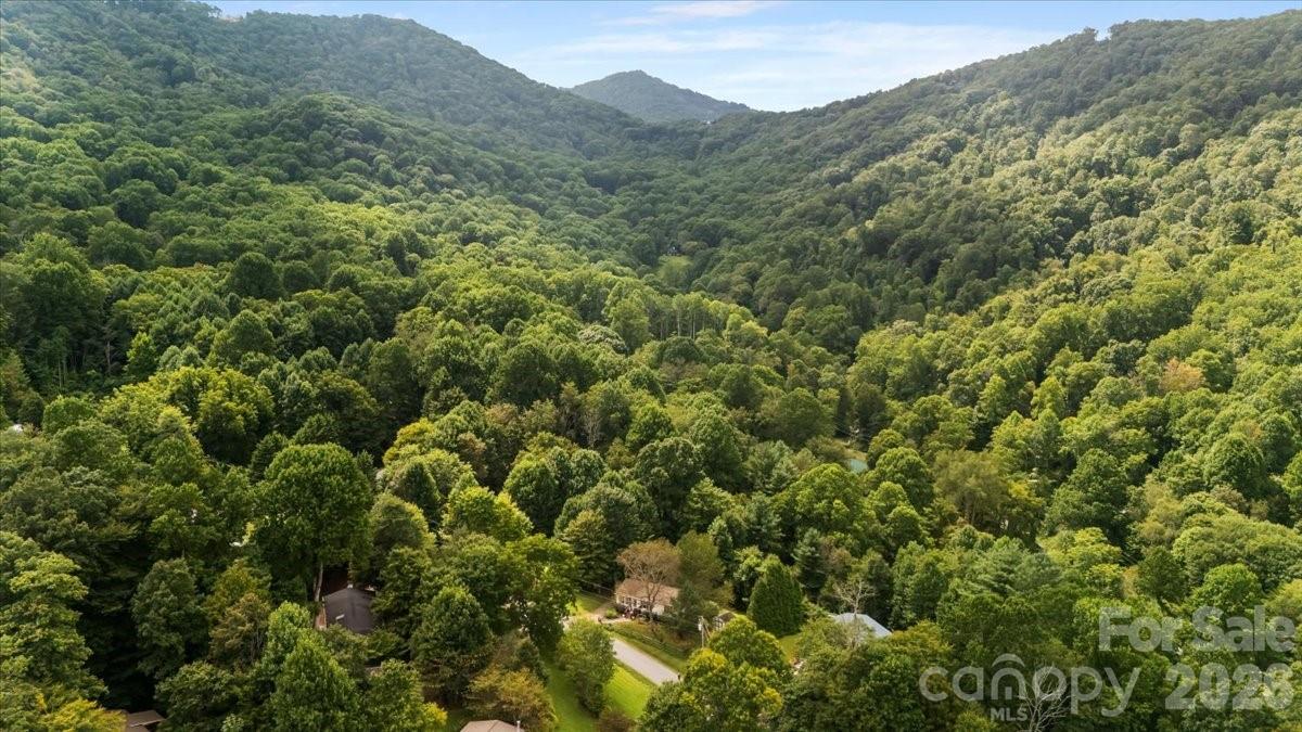 220 Powderhorn Drive — Waynesville
