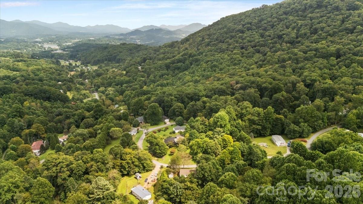 220 Powderhorn Drive — Waynesville